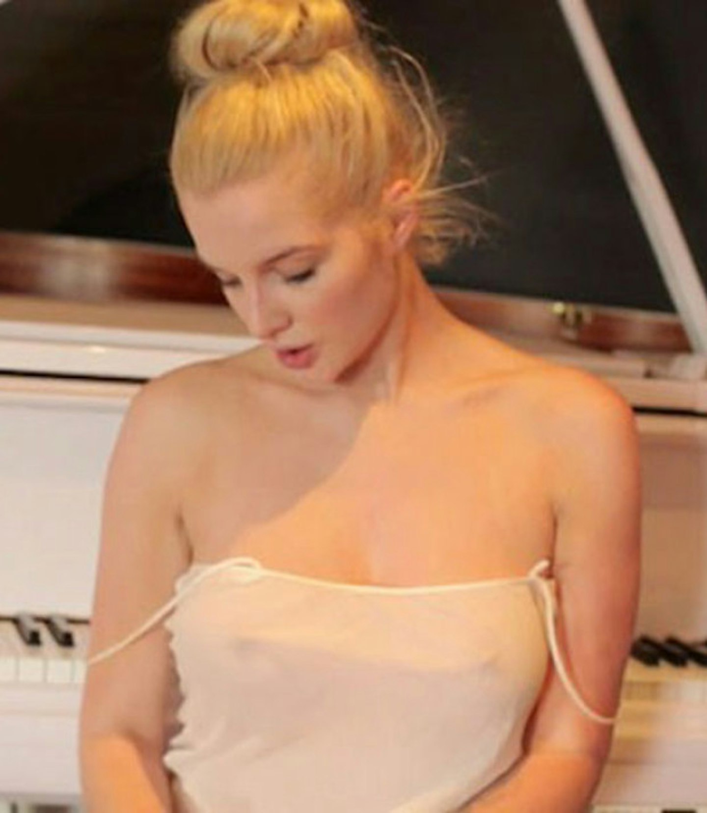 Helen-Flanagan-flashes-the-flesh