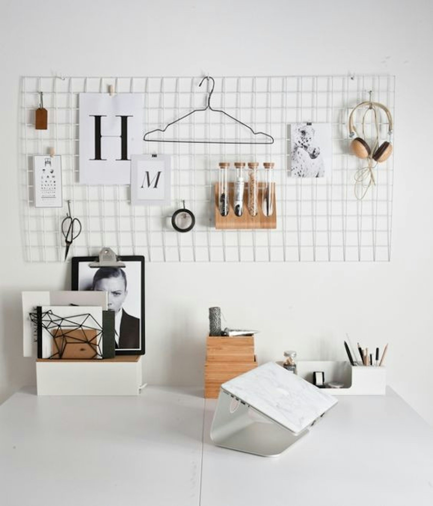 mesh board