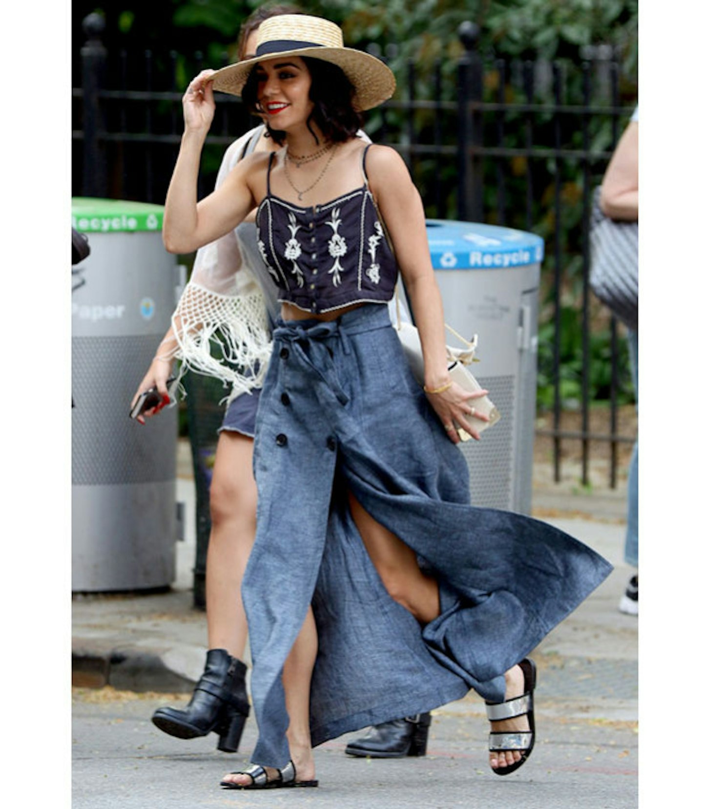 vanessa-hudgens-10
