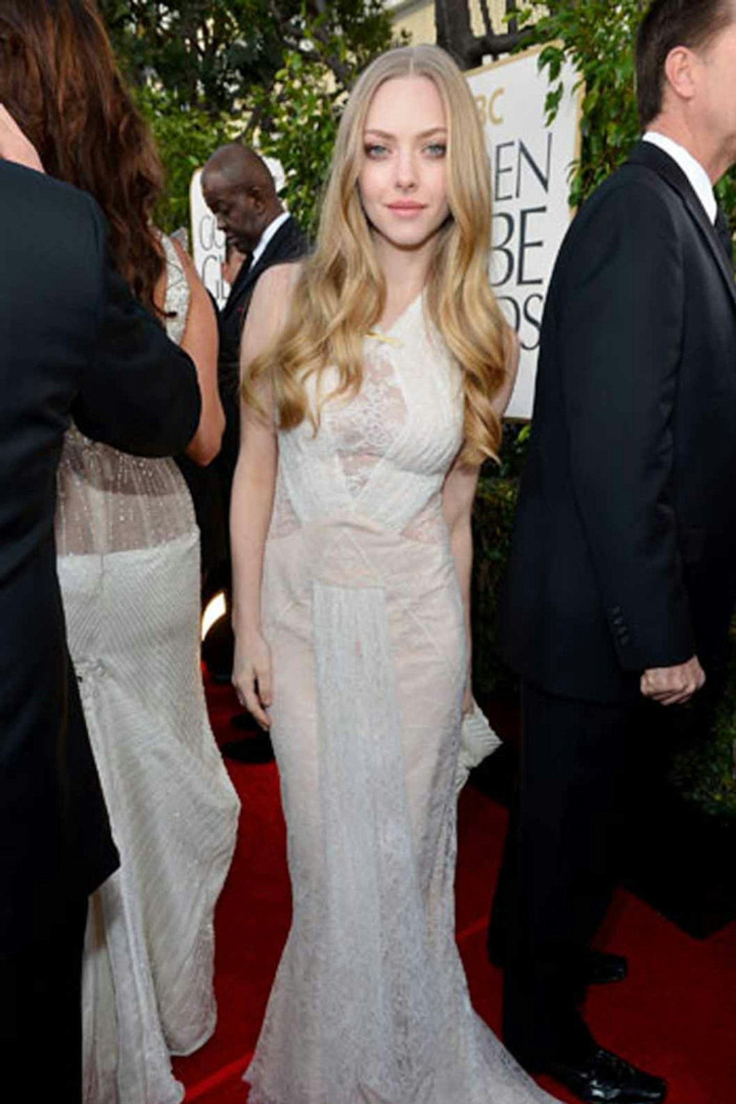 Amanda Seyfried style givenchy haute couture white dress long formal lace