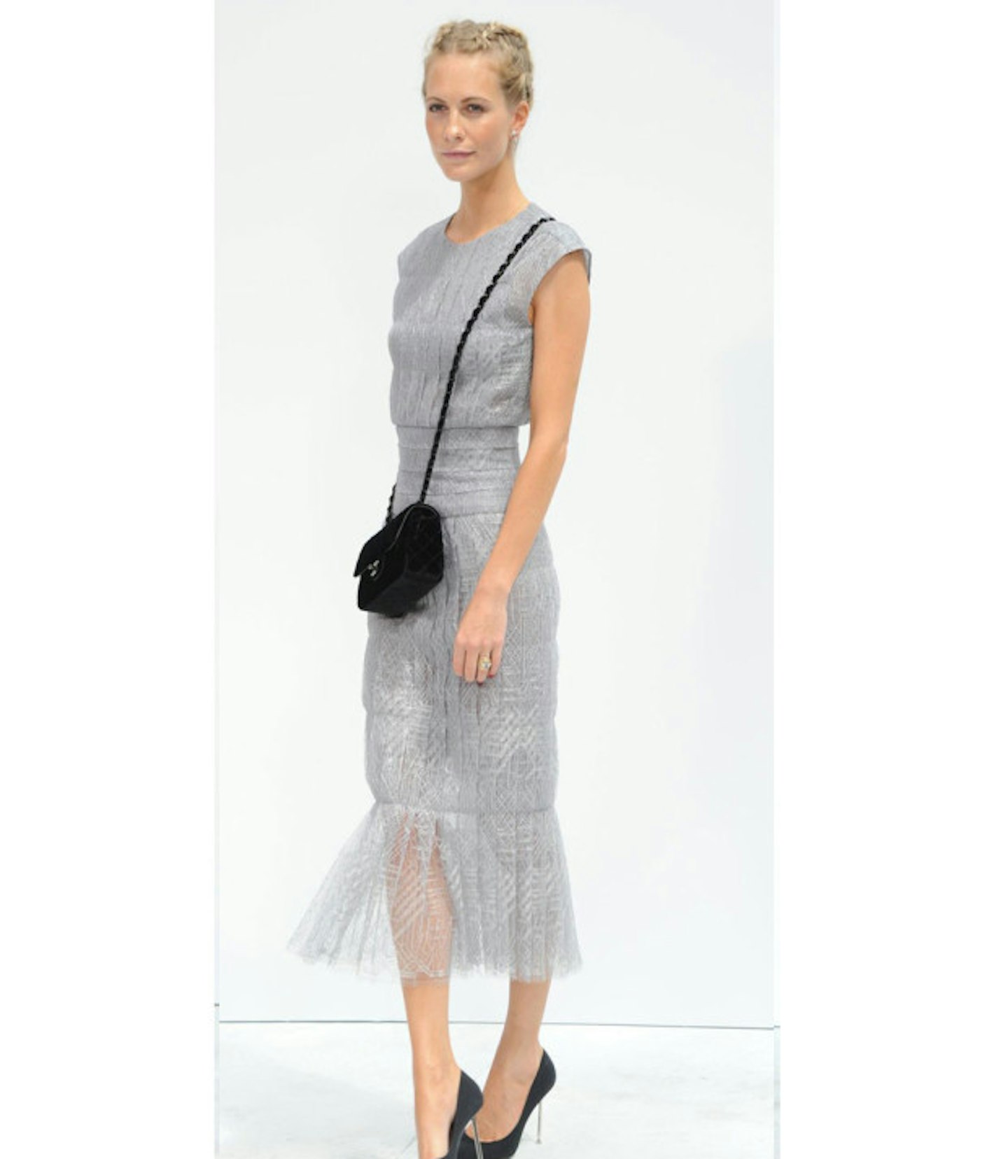 poppy-delevingne-chanel-couture-show-aw-14-grey-fringe-dress