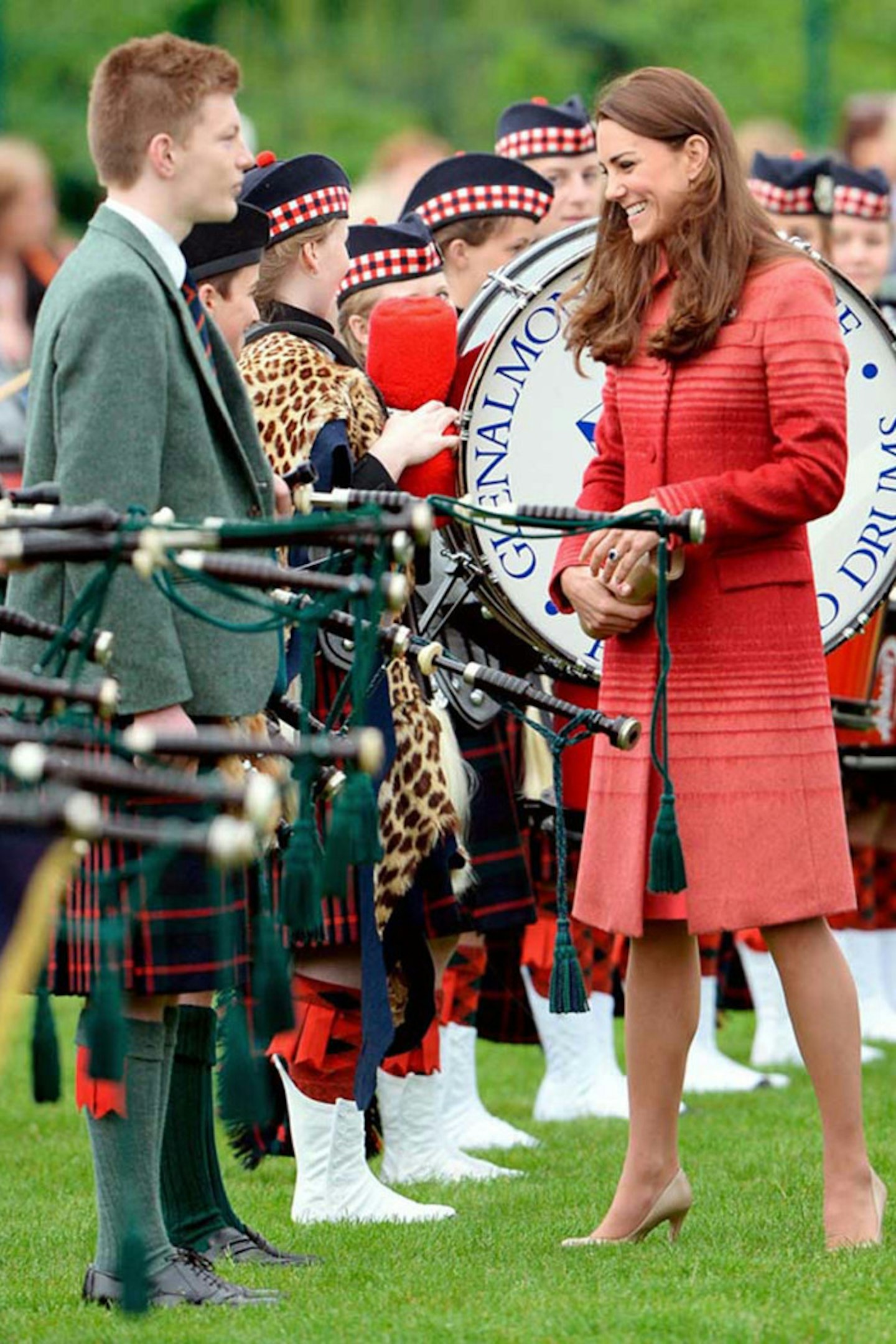 The Duchess of Cambridge wears Jonathan Saunders in Scotland, 29 May 2014