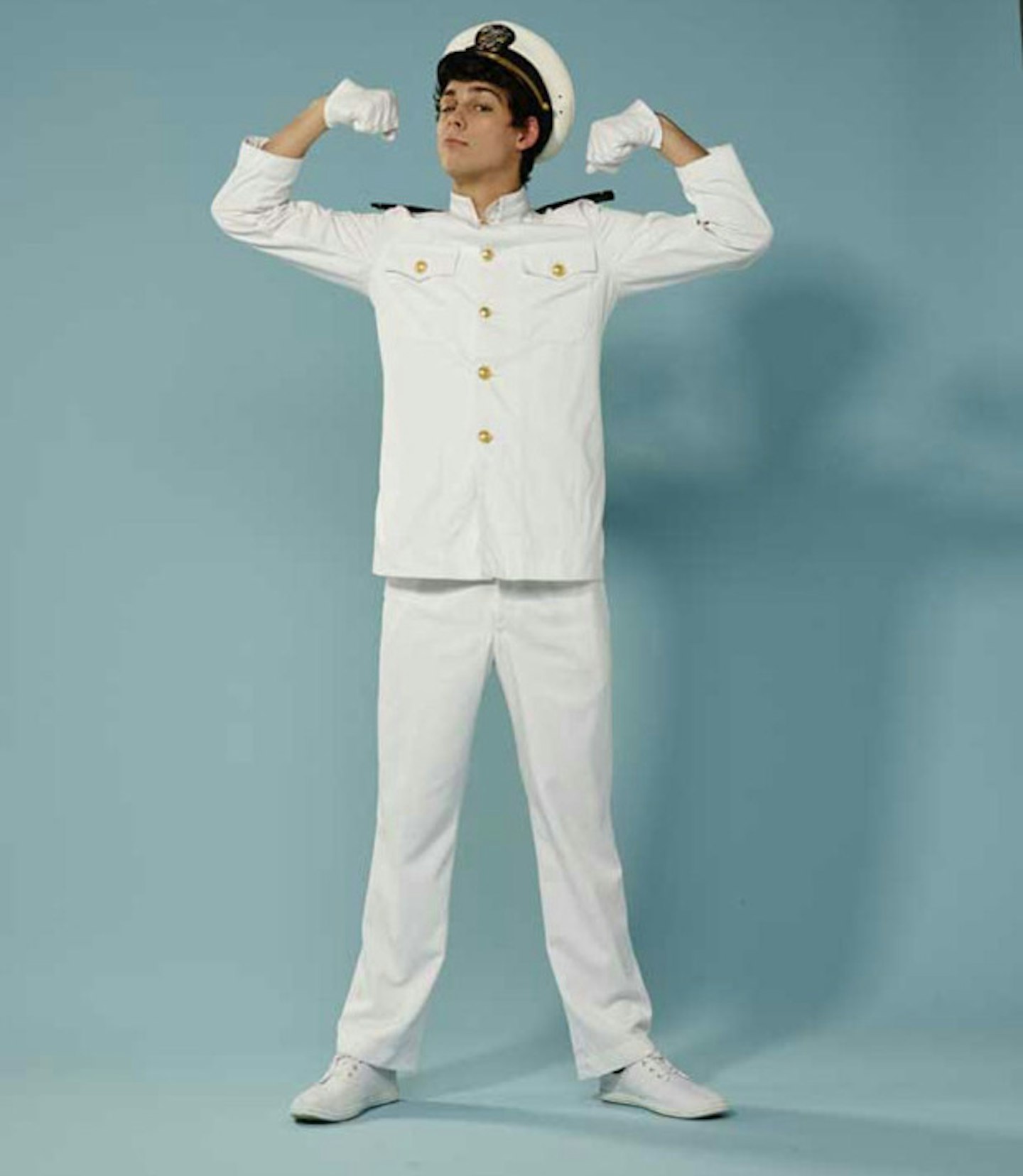 matt-richardson-muscles-sailor-picture