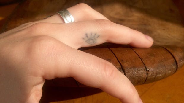 Stick And Poke Tattoos Why Are People Turning The Needle On Themselves   Grazia