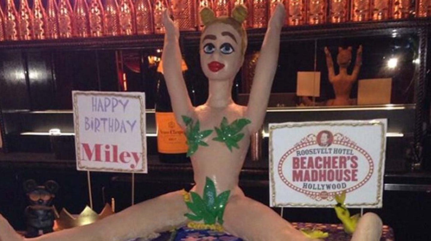 Miley's subtle 21st birthday cake