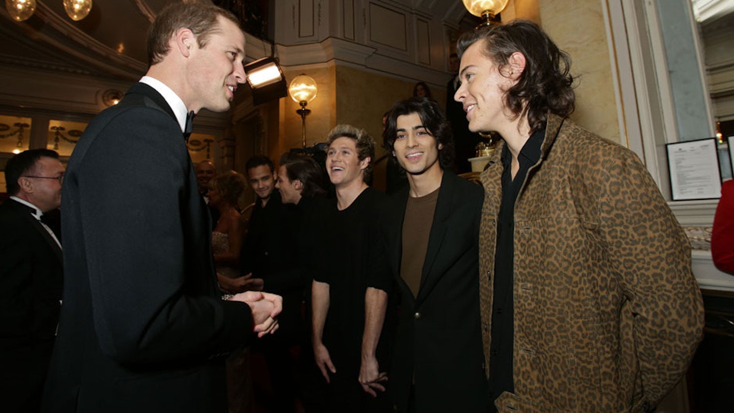 Prince William persuaded One Direction to photobomb Kate Middleton