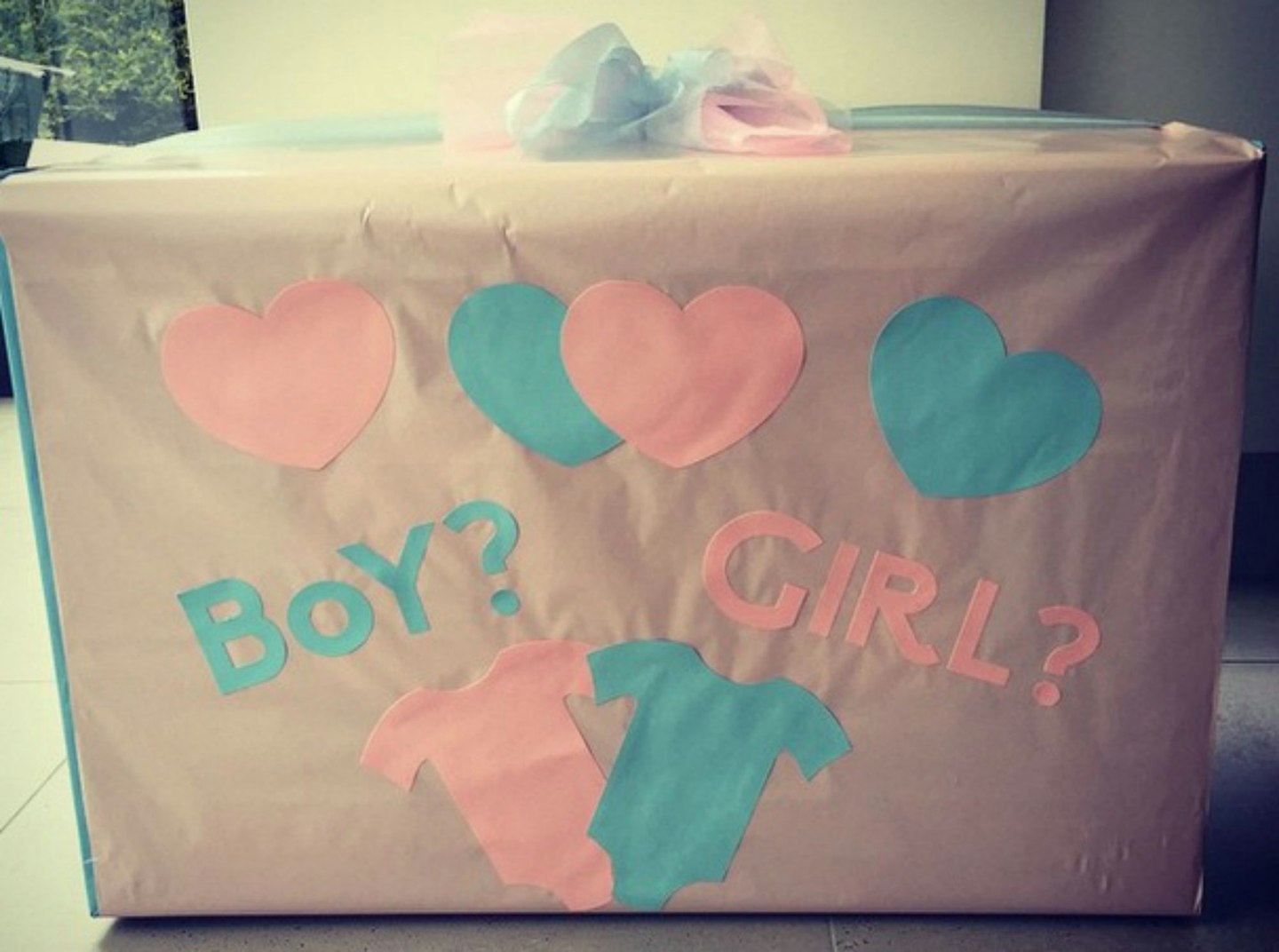 billi-mucklow-baby-shower-boy-girl-box