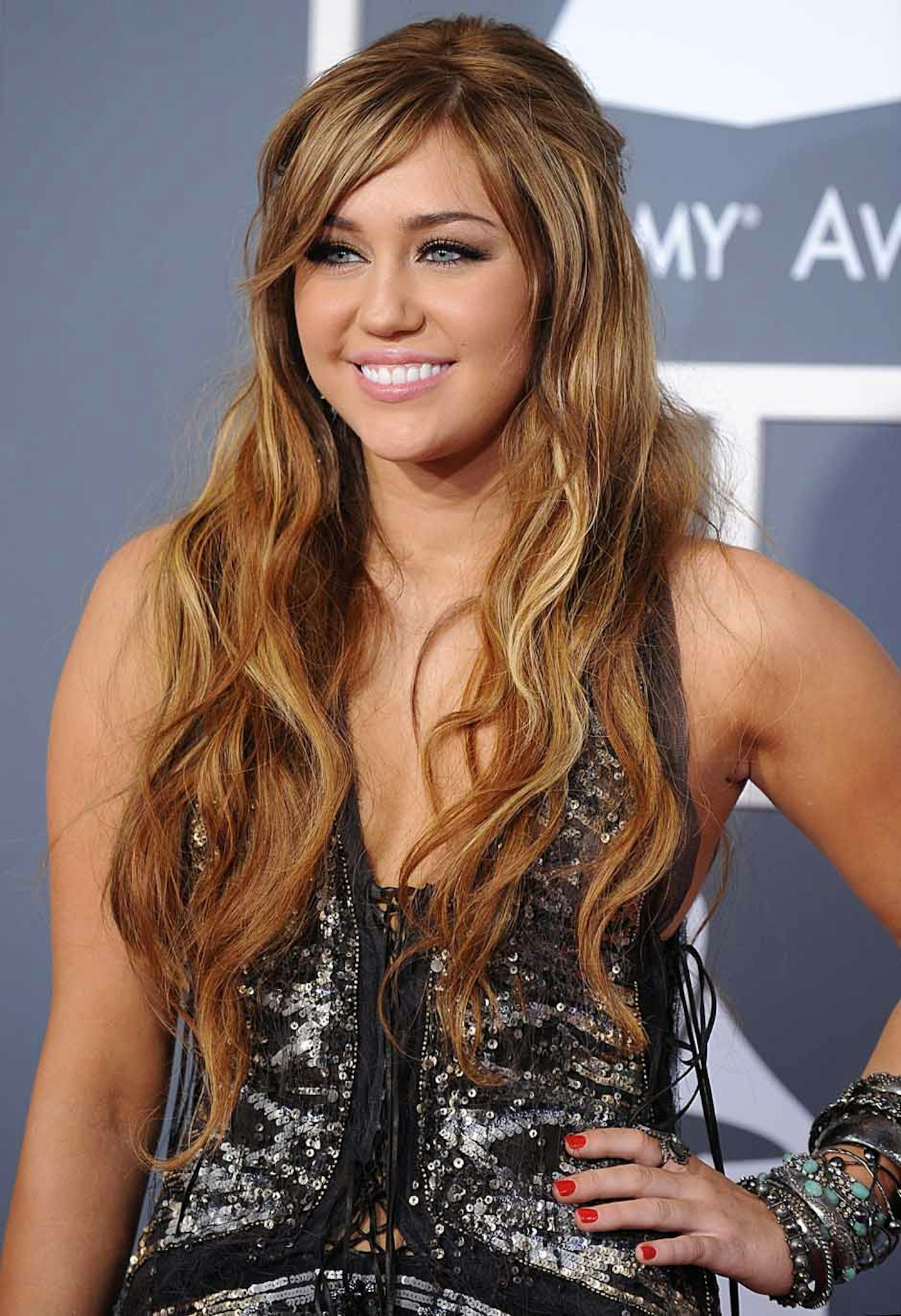 Miley arriving at the 53rd Annual Grammy Awards (2011)