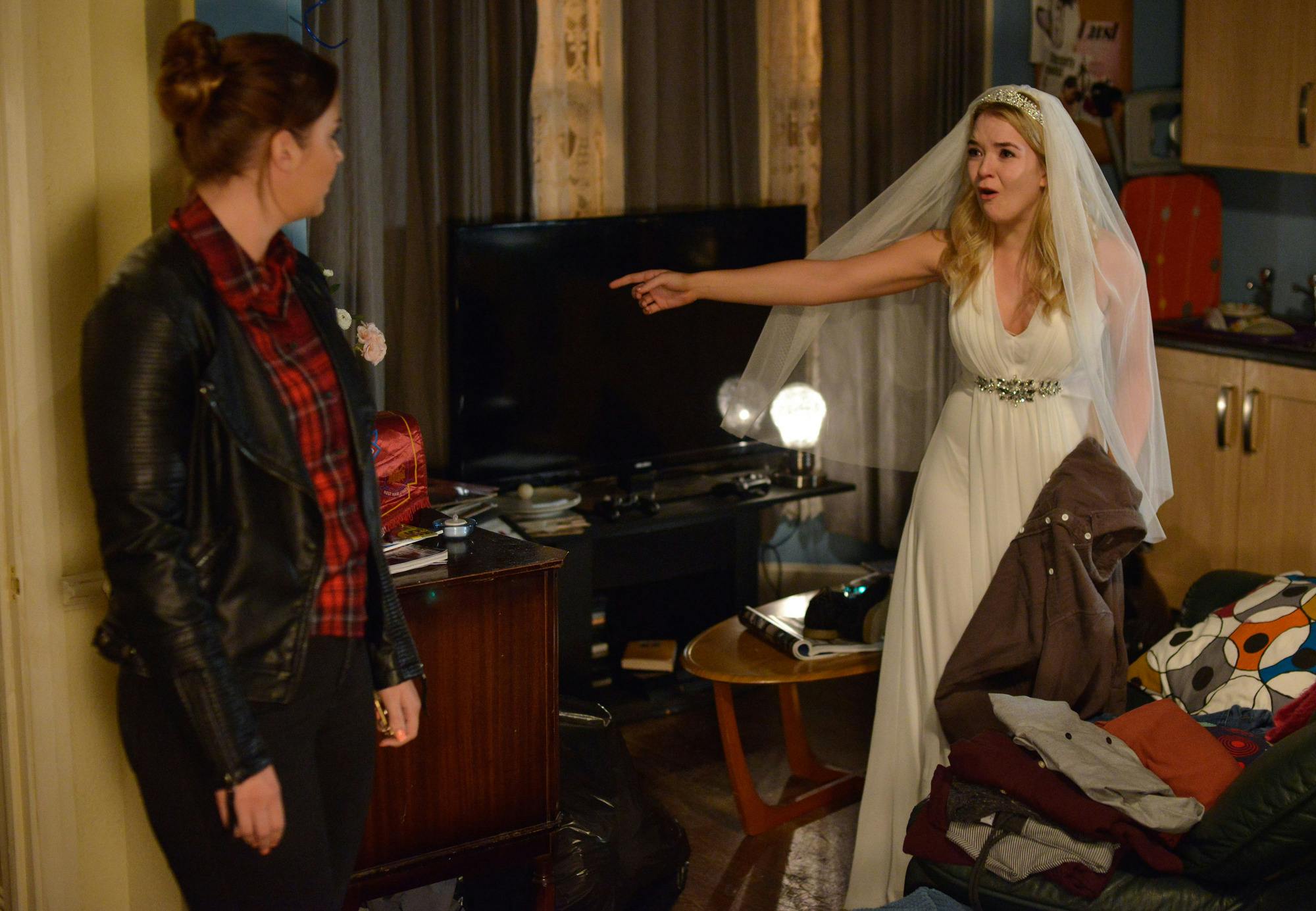 EastEnders Spoilers: Lauren Branning FINALLY Discovers Abi's Pregnant ...