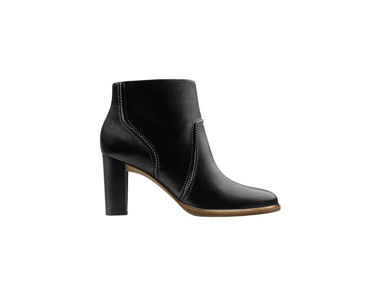 boots-clarks-black-heel