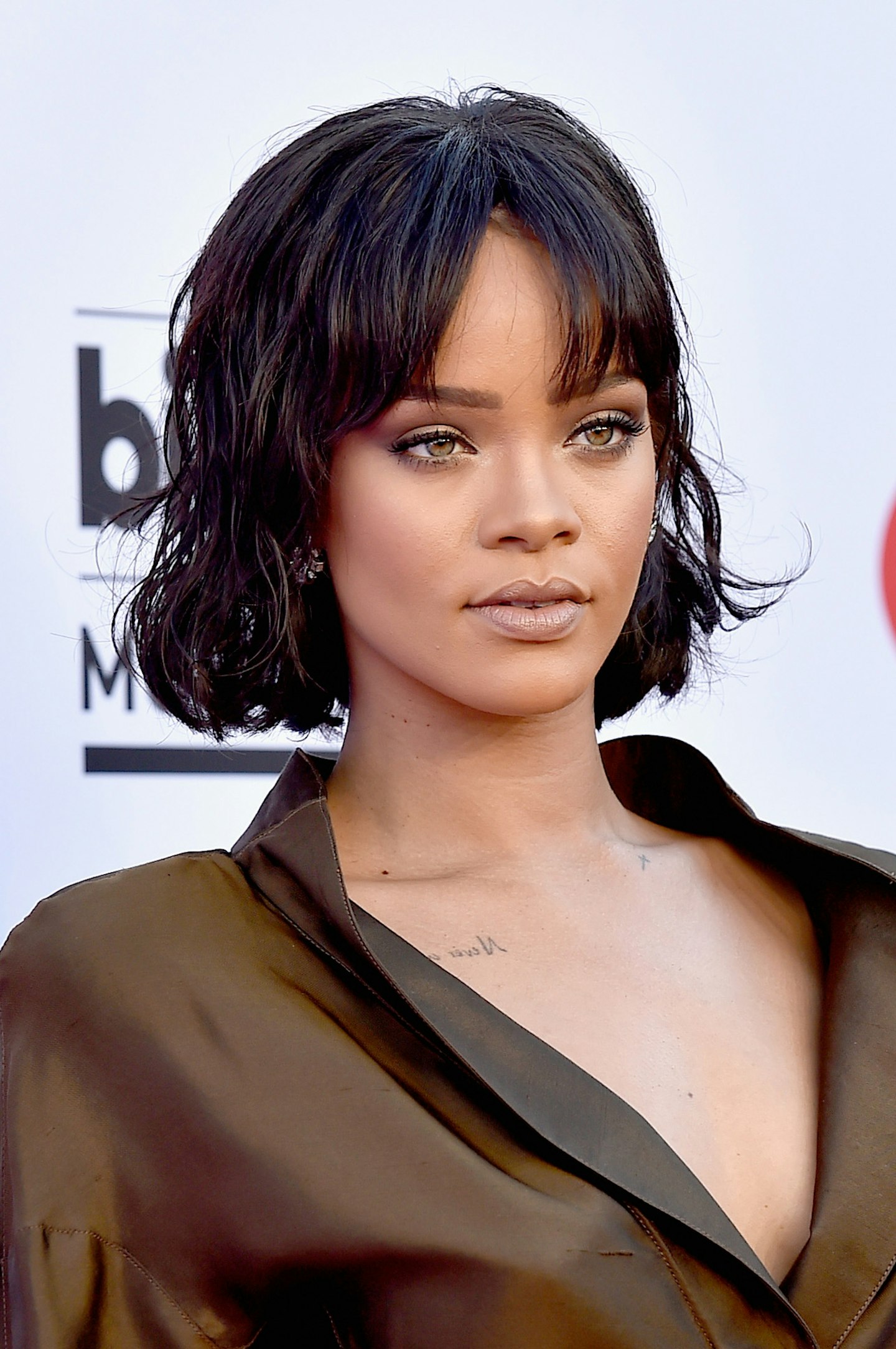 Celeb fringes hair Rihanna