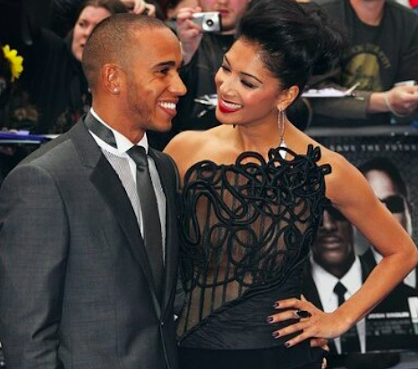 nicole-scherzinger-lewis-hamilton-selfish