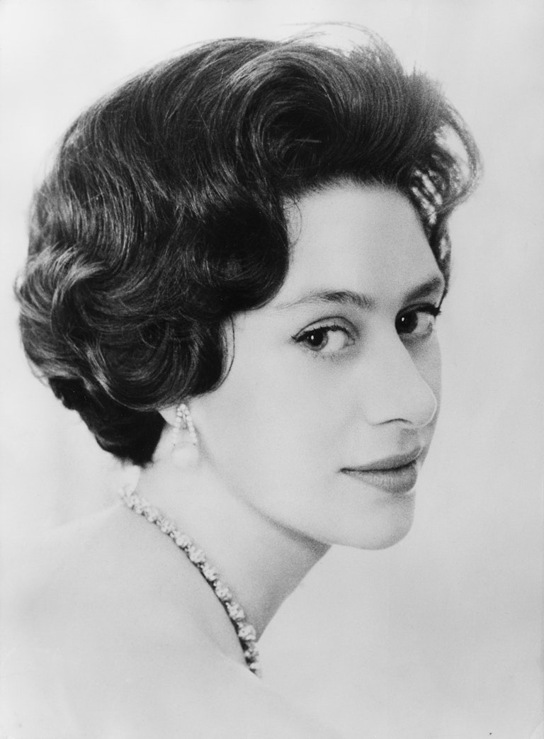 The Crown: True Story Behind Princess Margaret's 'Naked' Portrait By