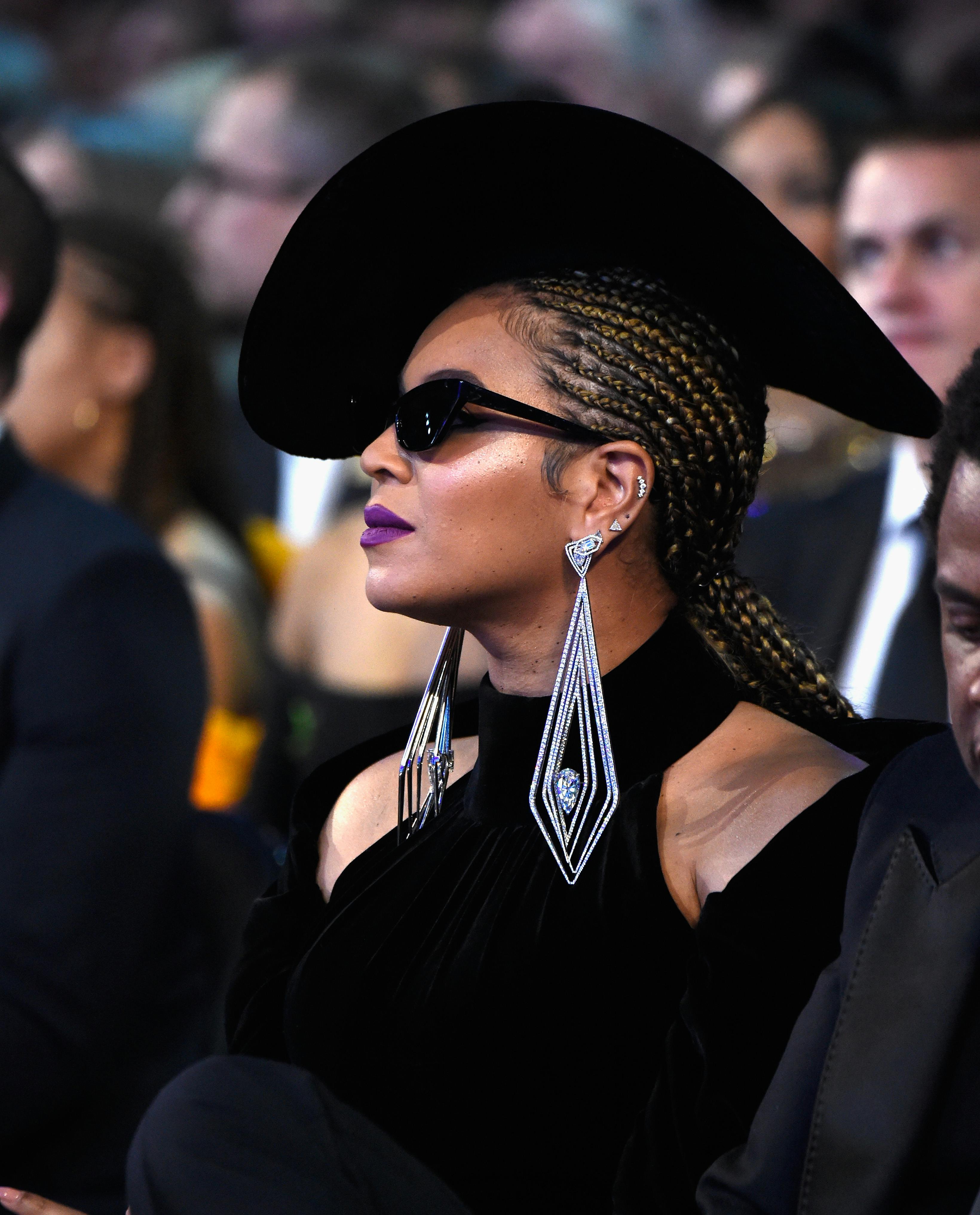 Beyoncé Debuts Brand New Glossier Products At The Grammys | Grazia