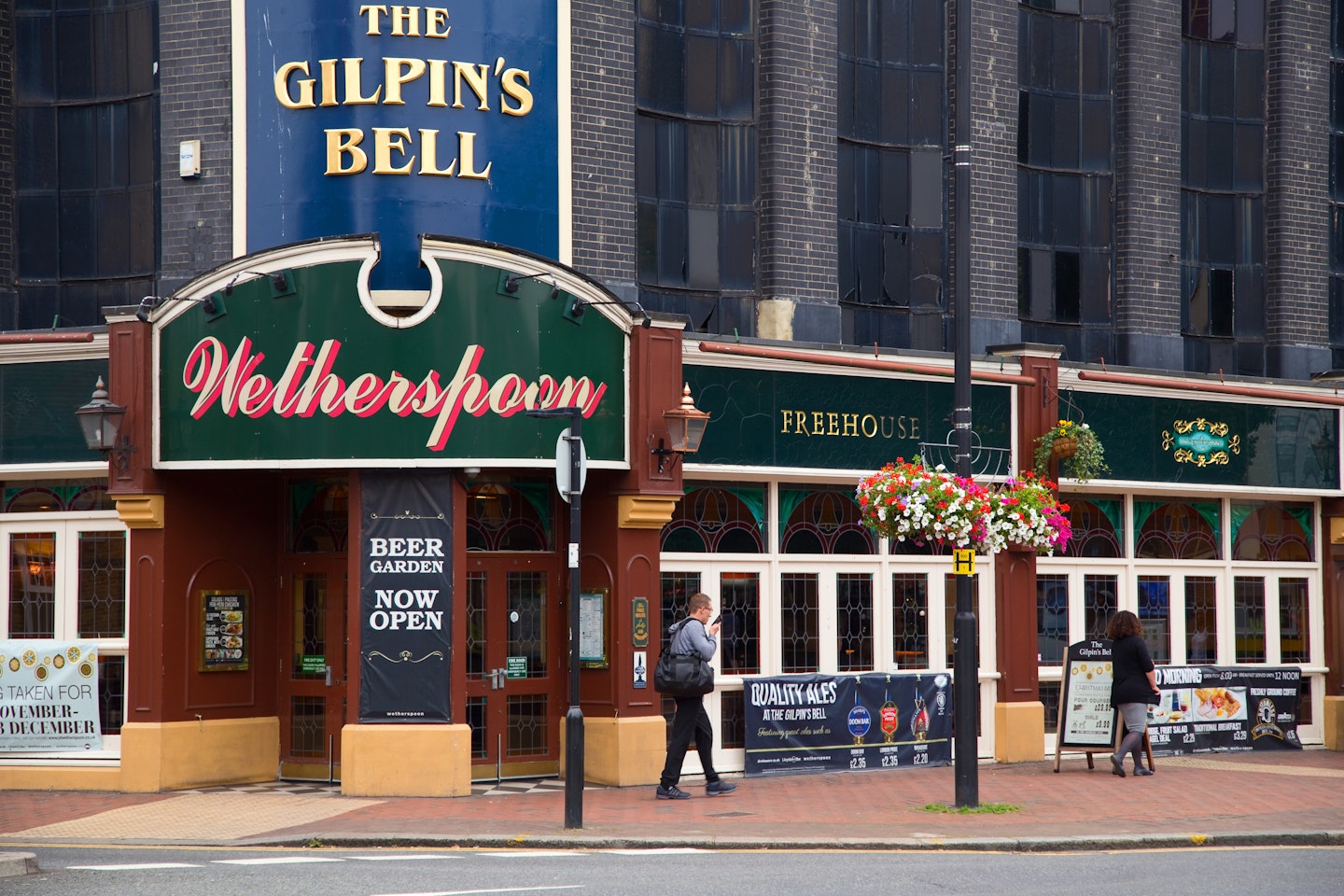 Wetherpsoon pub