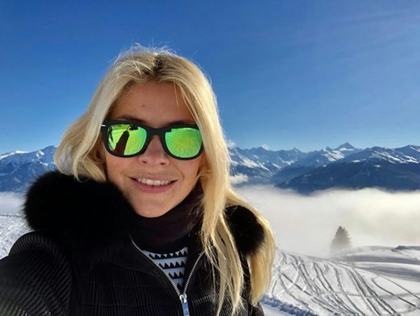 holly willougby skiing