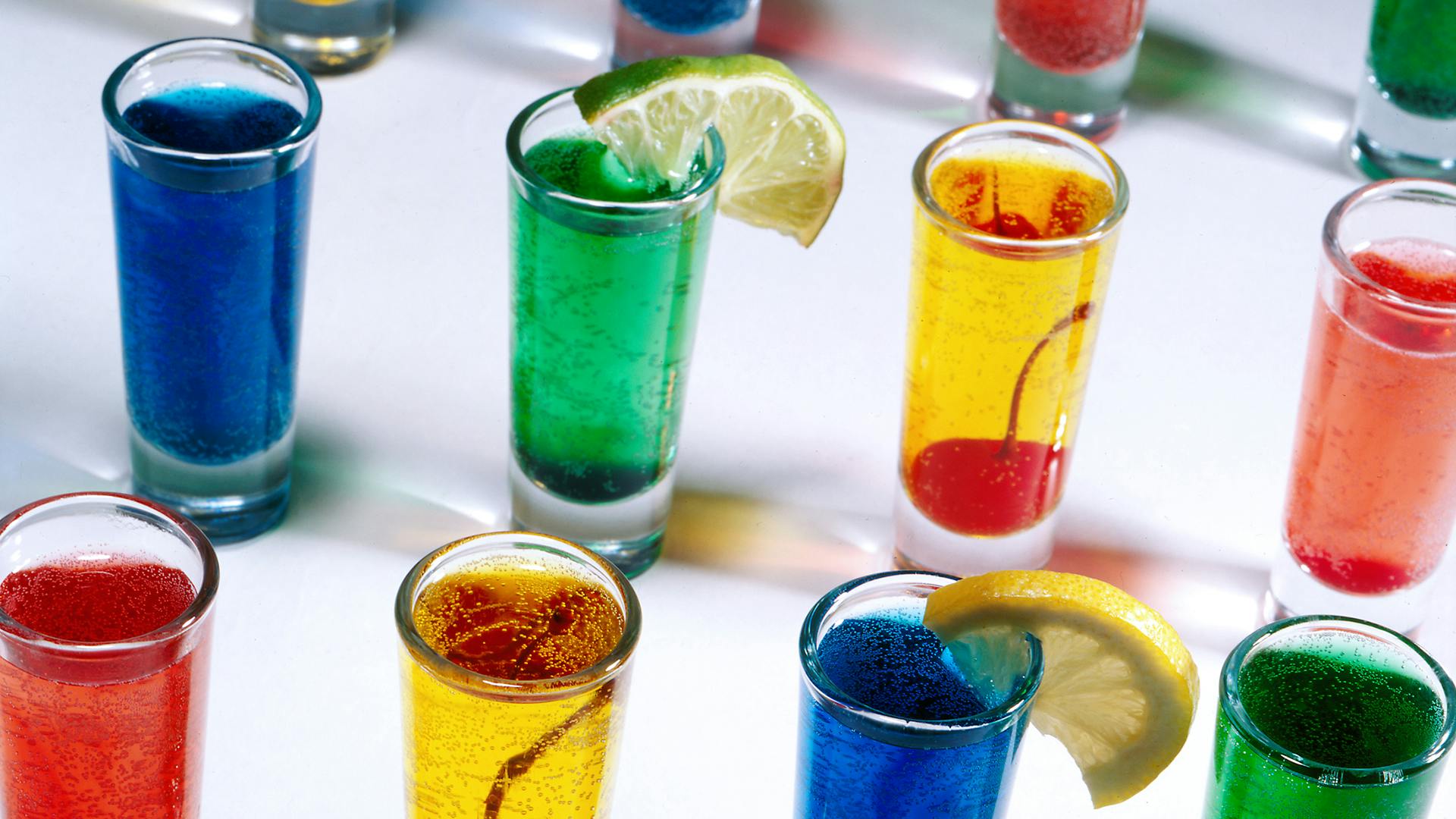 7 Best Drinking Games Apps For Your Phone