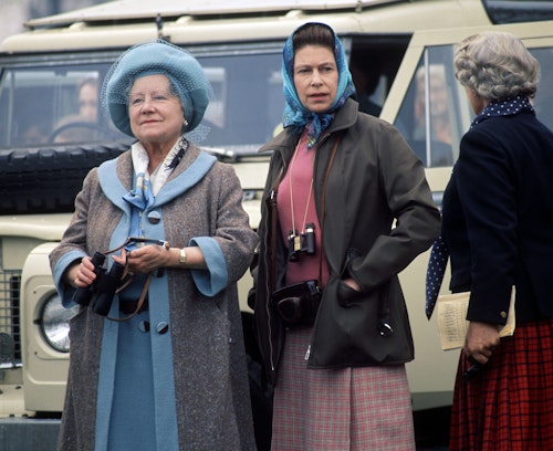 An A-z Guide To The Queen’s Most Enduring Style Rules 