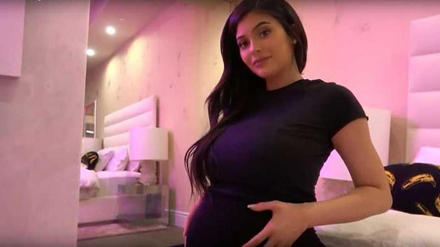 kylie-jenner-baby-bump
