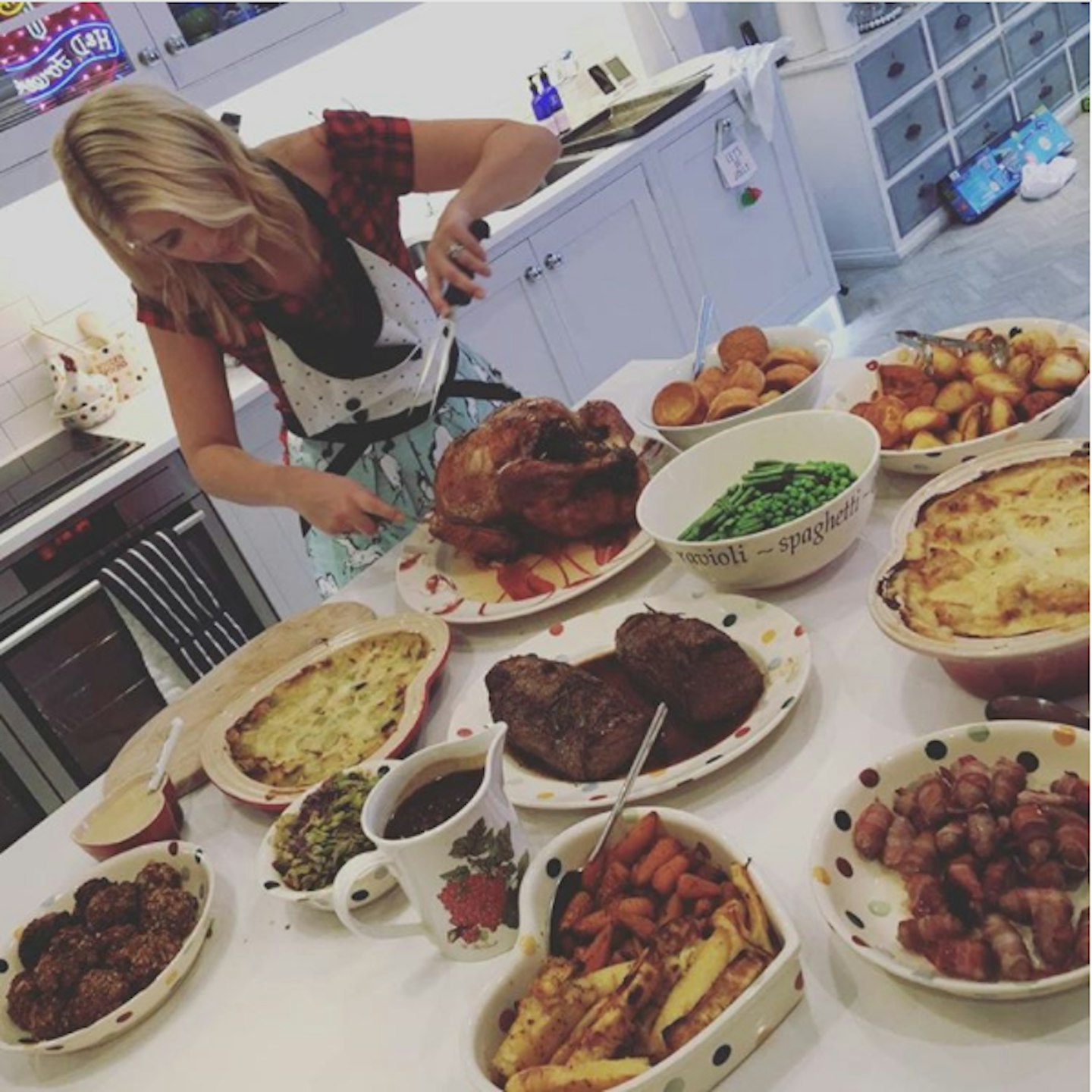Instagram/Holly Willoughby