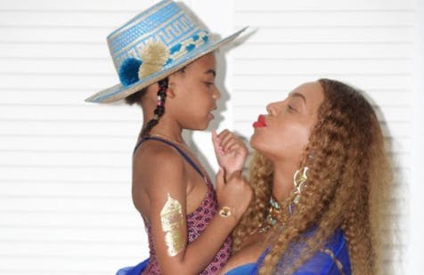 Beyonc and Blue Ivy Wore Matching Gold Dresses To The Wearable Art Gala -  Grazia