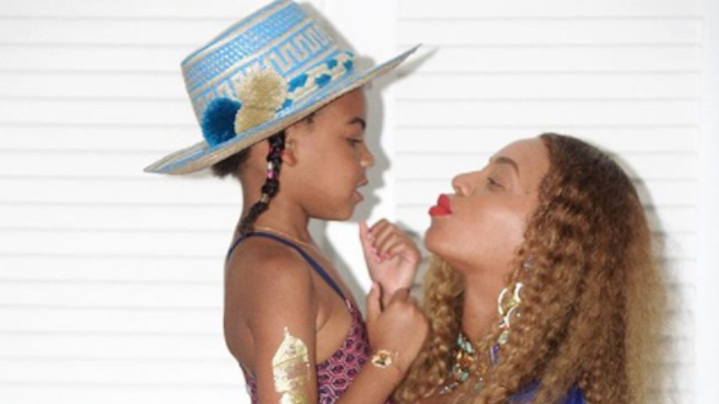Beyonc and Blue Ivy Wore Matching Gold Dresses To The Wearable Art Gala - Grazia Beyonc and Blue Ivy Wore Matching Gold Dresses To The Wearable Art Gala - Grazia
