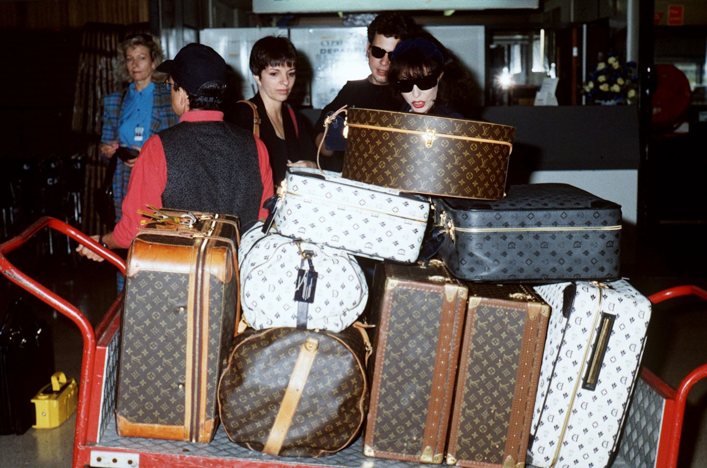 The different Louis Vuitton stores since 1854 - Bagage Collection