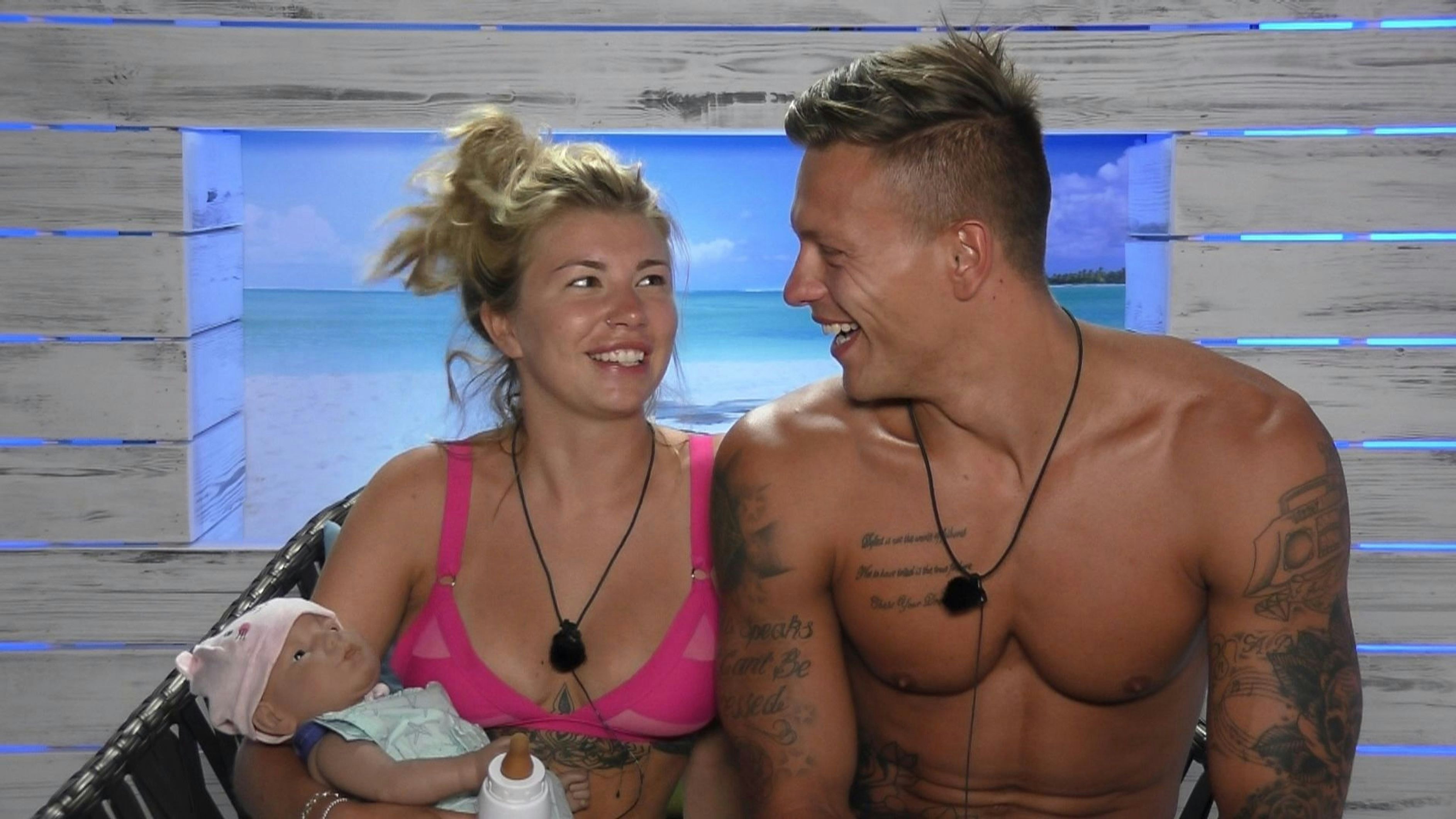 Olivia and Alex met in the Love Island 2016 villa