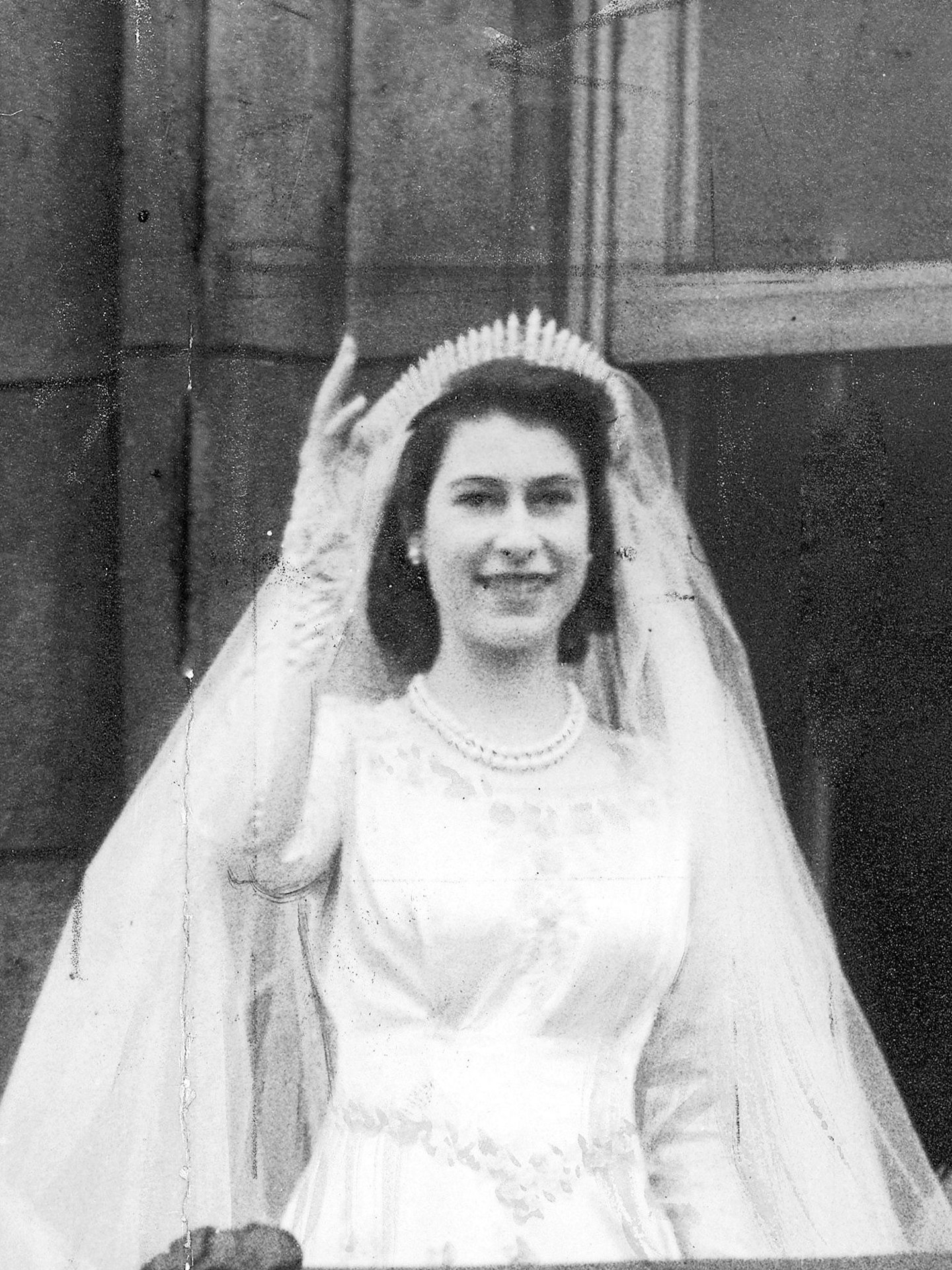Queen Elizabeth II wedding hair