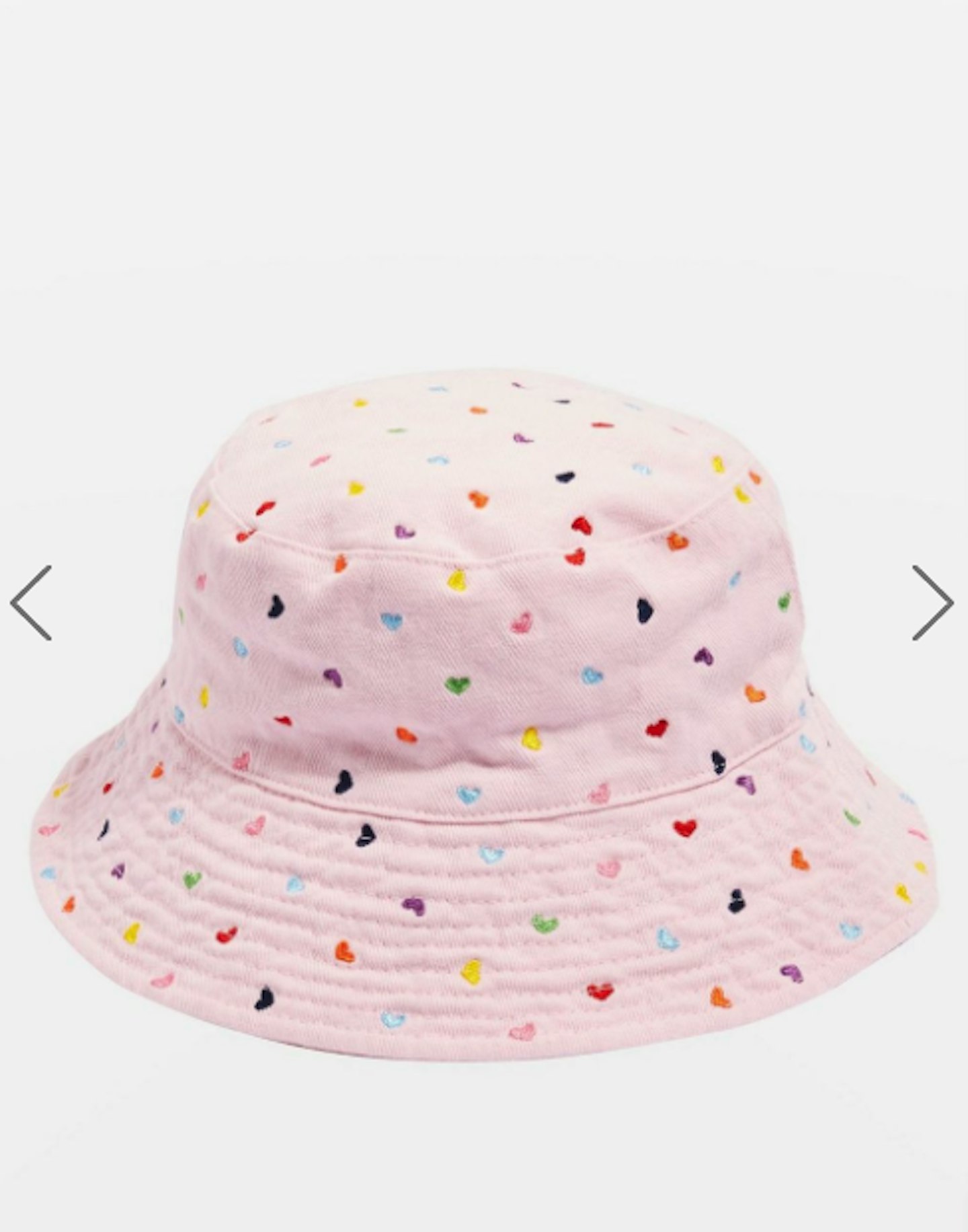 Mini hearts embroidered bucket hat