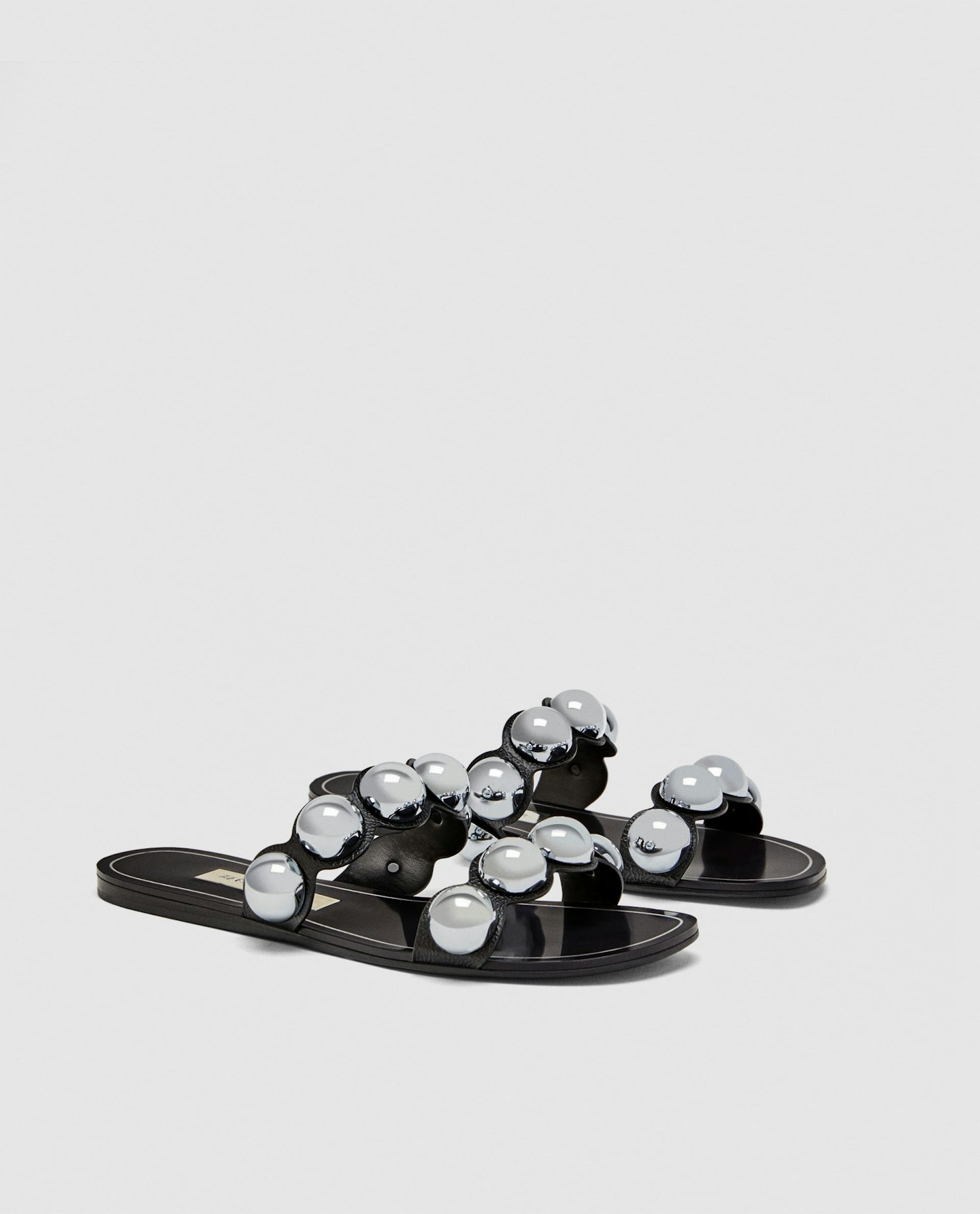 Grazia: luxe highstreet Zara Slides