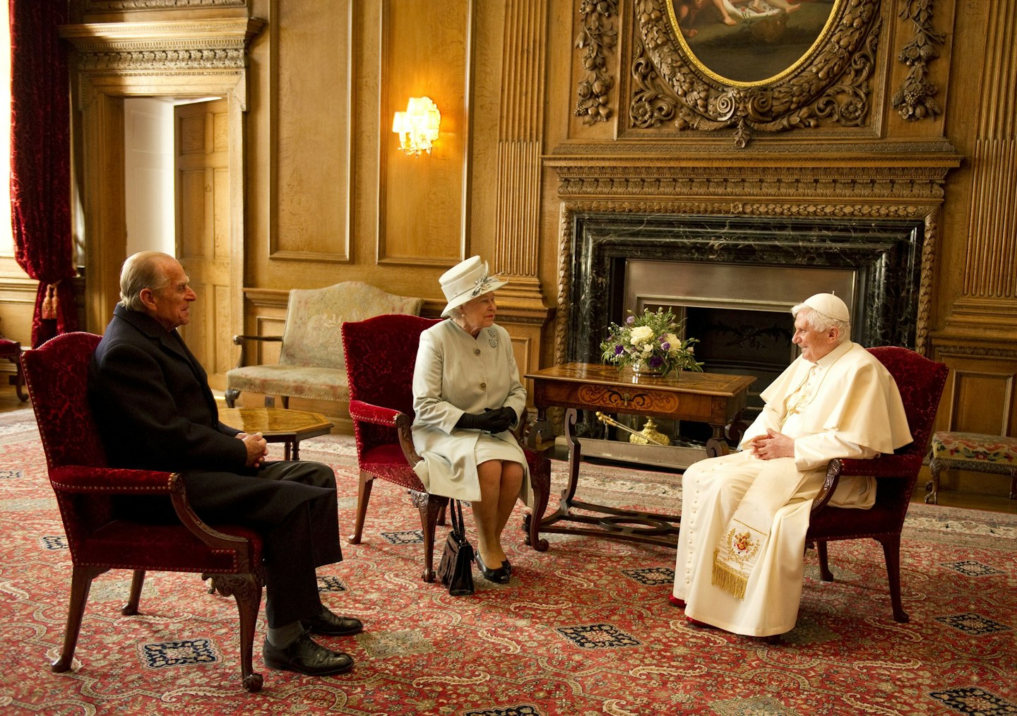 queen elizabeth meets the pope