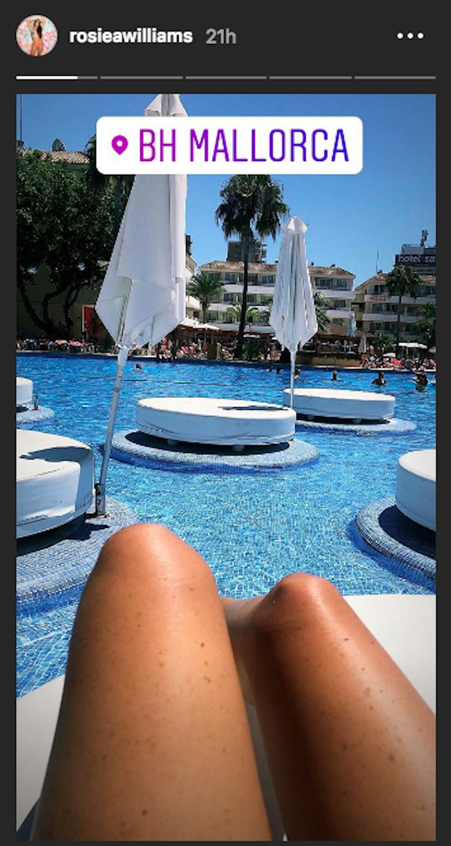 rosie williams love island
