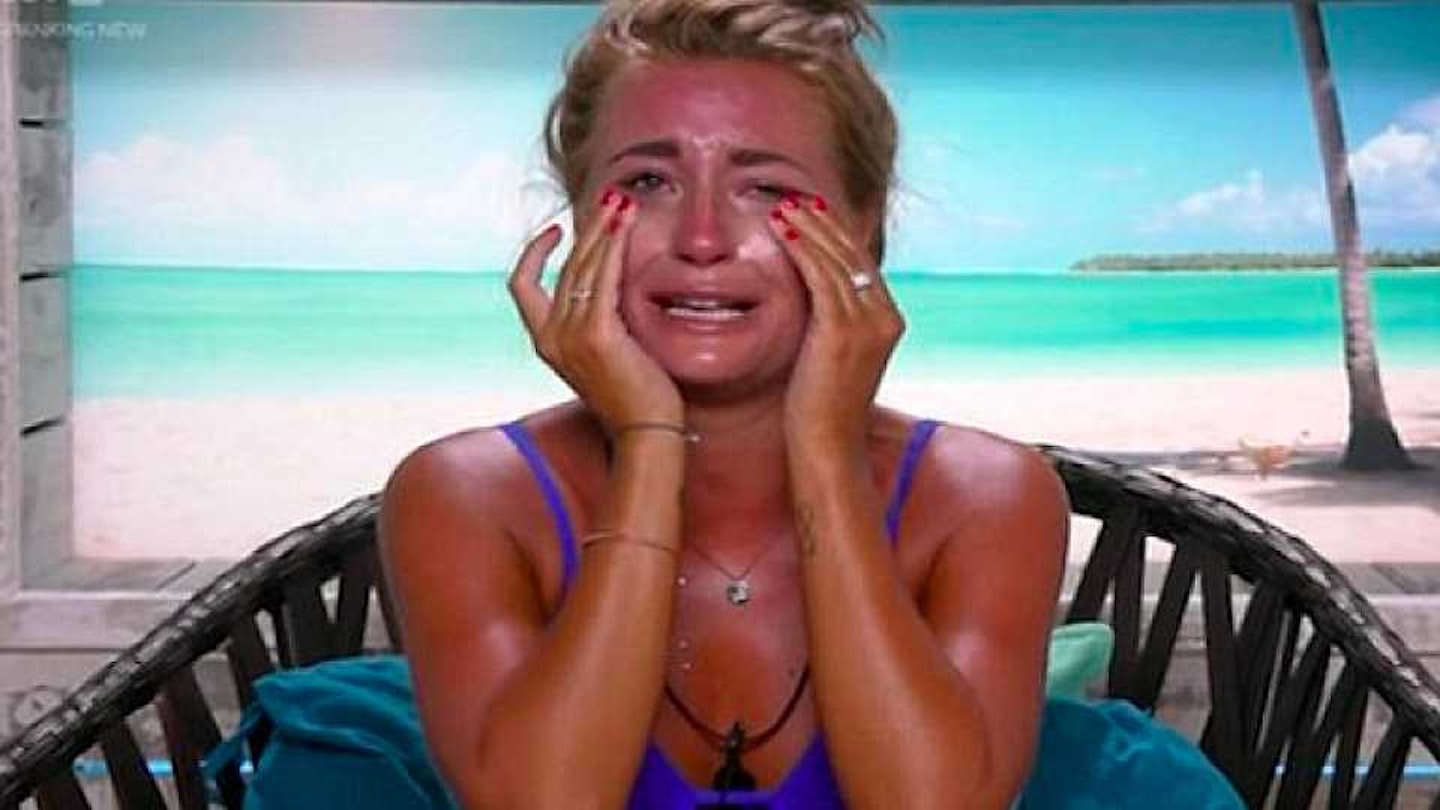 Dani Dyer crying on Love Island