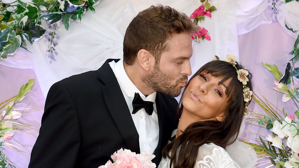 Disgraced CBB Star Roxanne Pallett Turns To Fianc Lee Walton Closer disgraced-cbb-star-roxanne-pallett-turns-to-fianc-lee-walton-closer