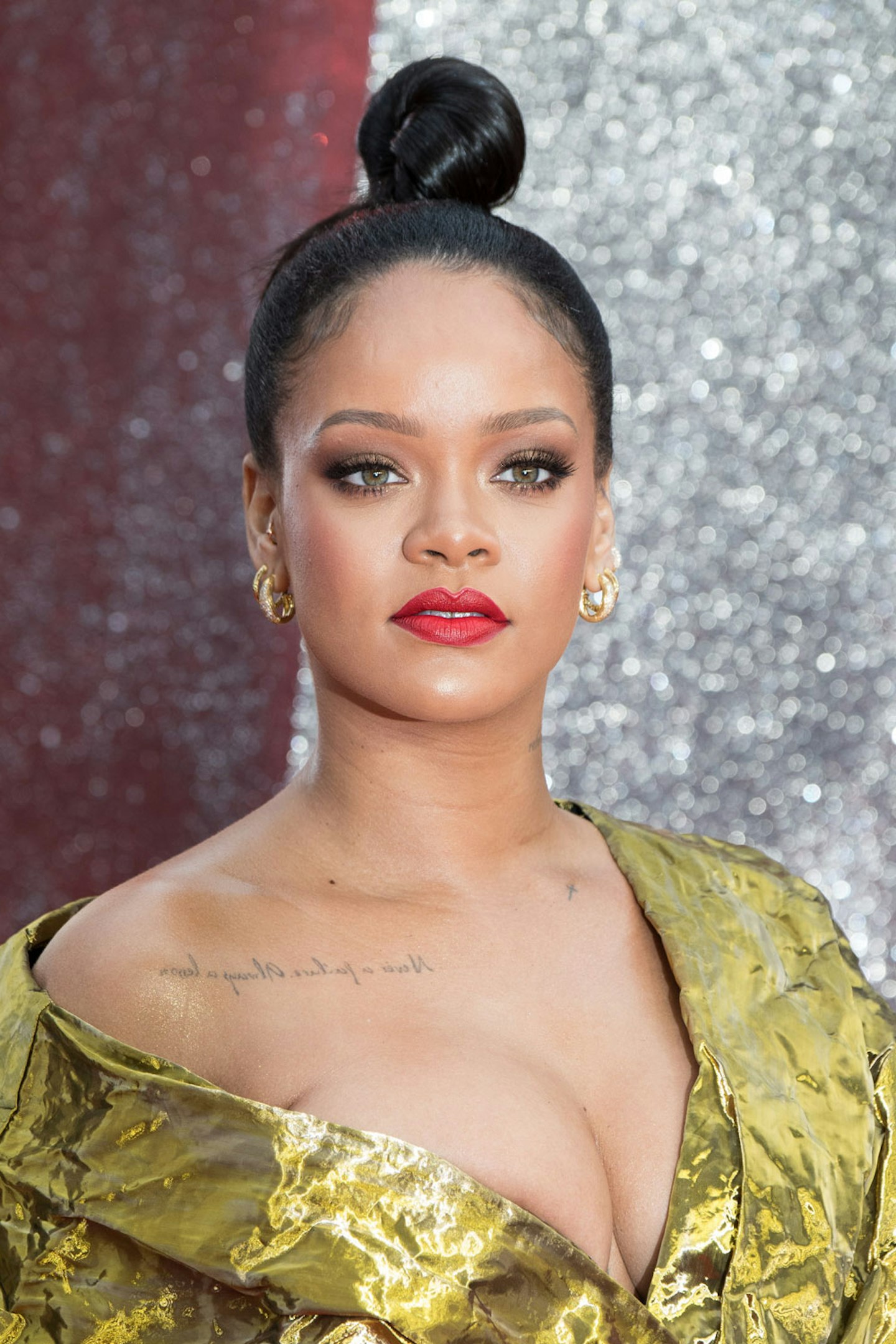 hair bun rihanna