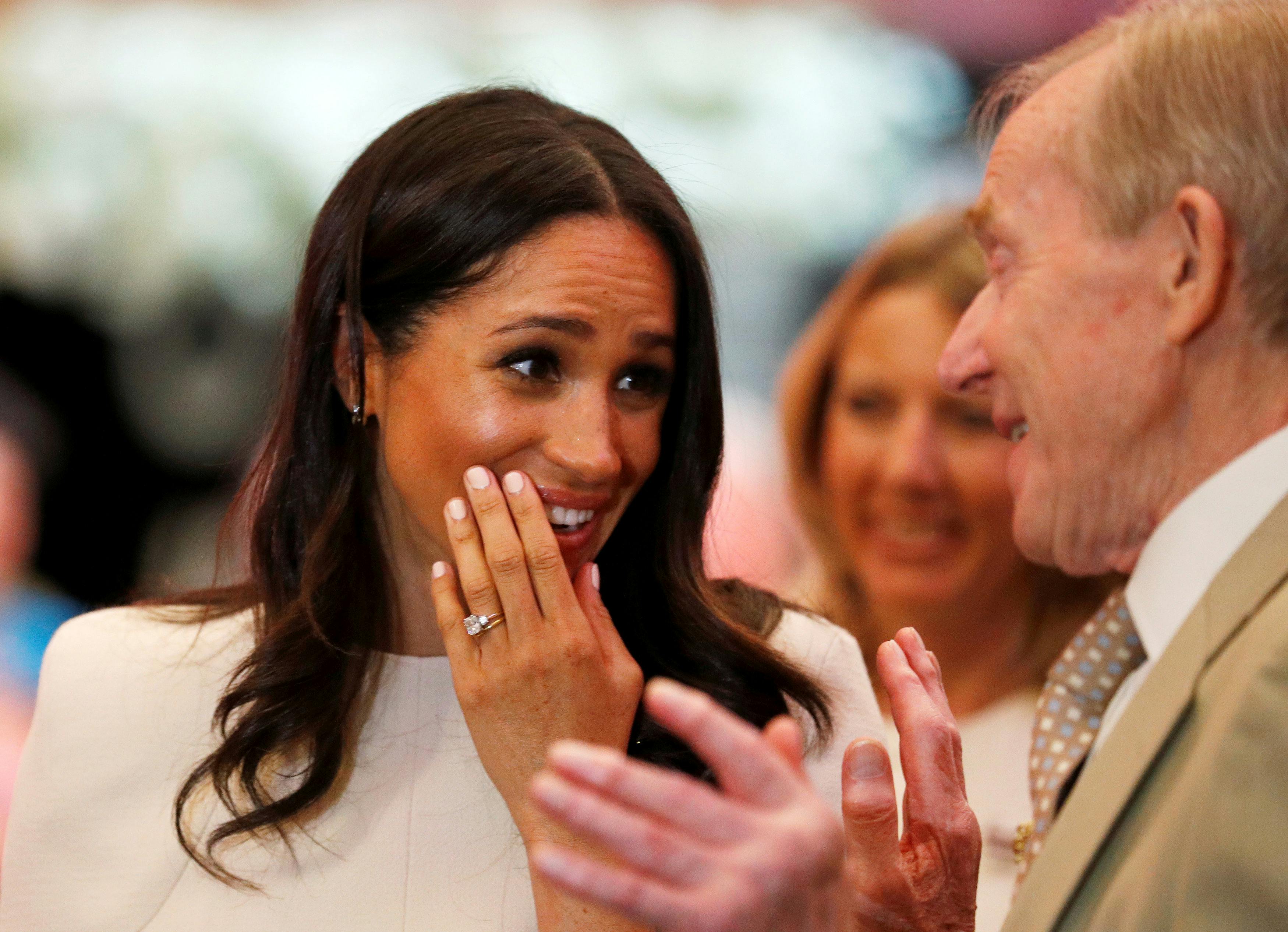 Meghan markle's engagement hot sale ring replica