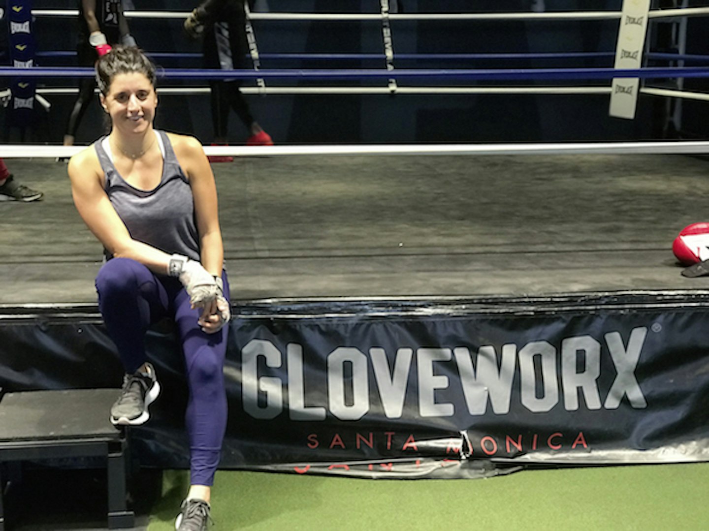 gloveworx-jennifer-aniston