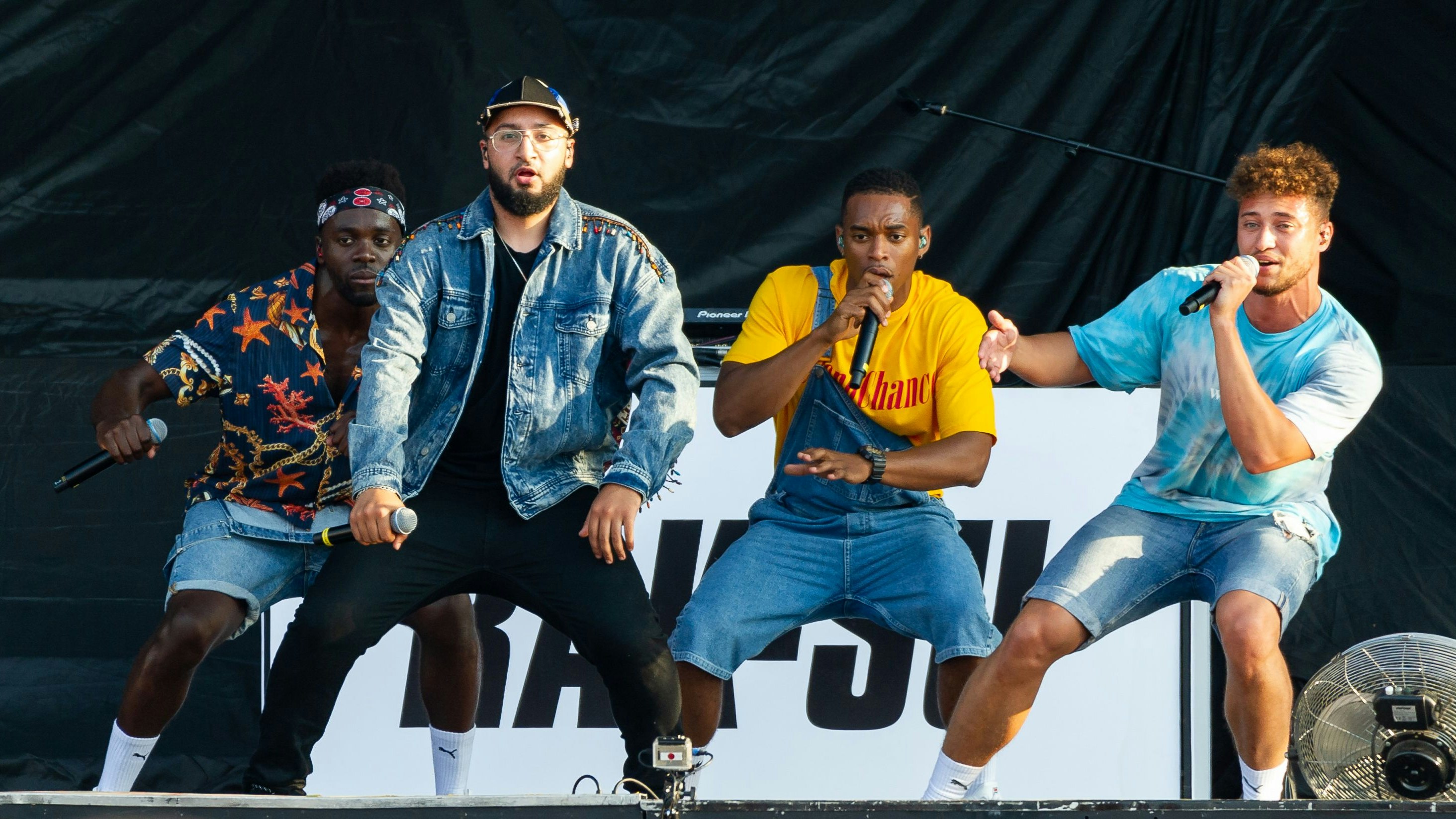 Ash Rak Su Rak-Su show off their moves in new video for ‘I Want You To Freak ...