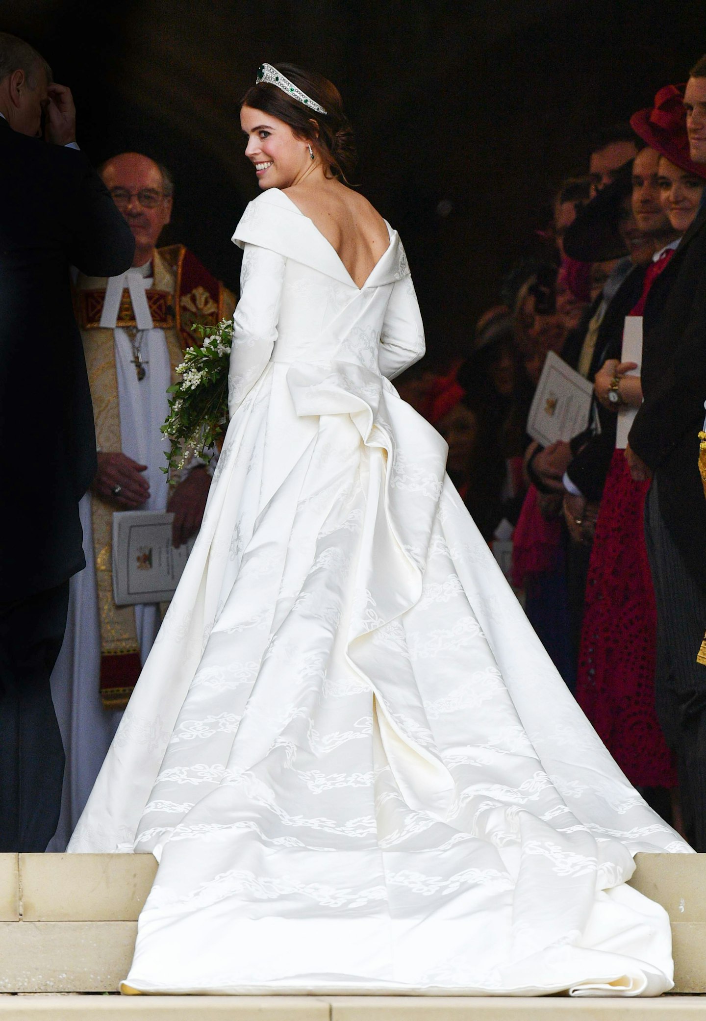 princess eugenie wedding dress