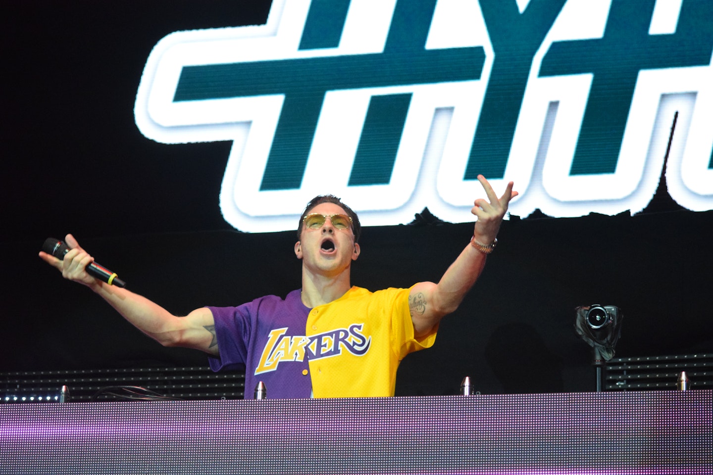 Hits Radio Live