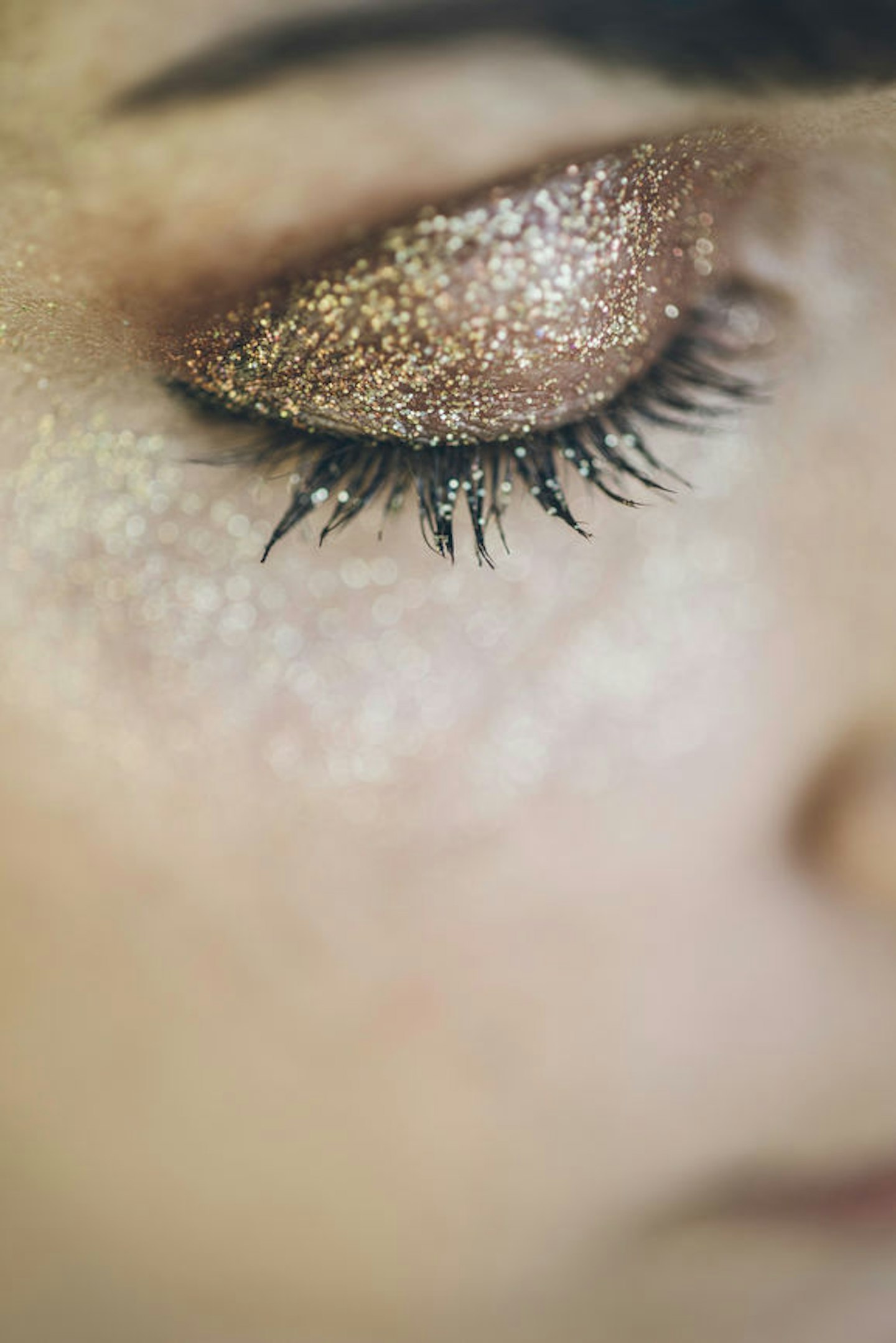 glitter eye
