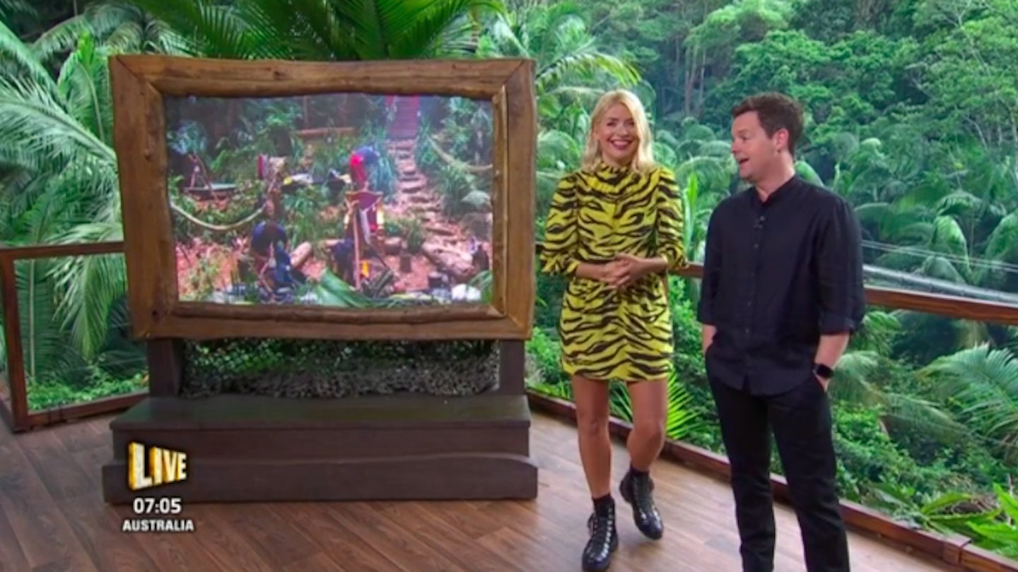 holly willoughby im a celeb outfit 9 december 2018