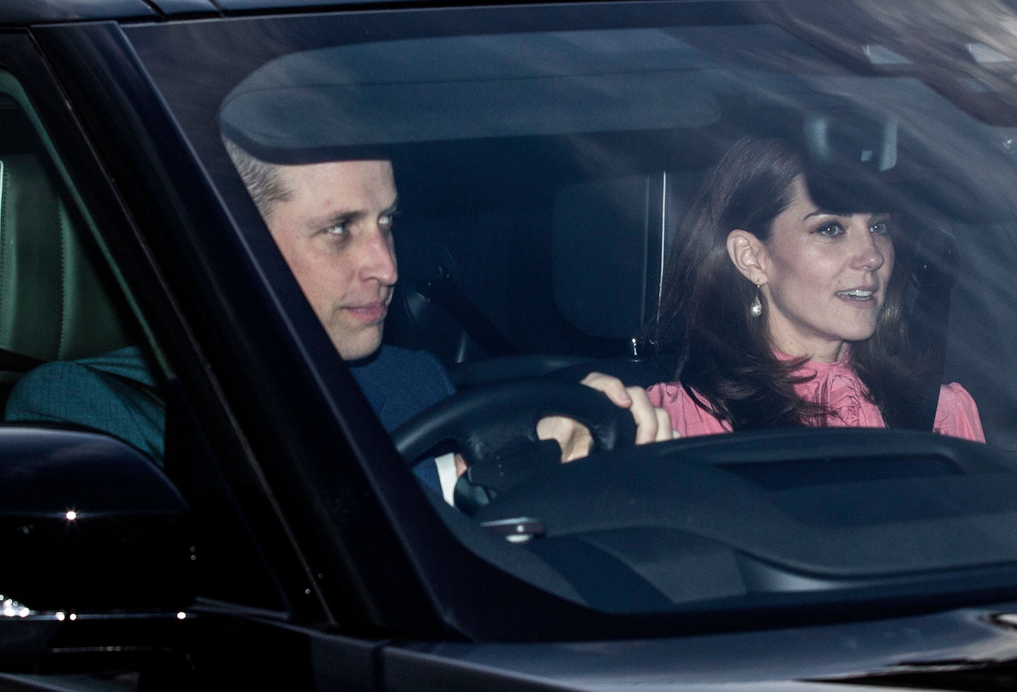 kate middleton duchess of cambridge pearl earrings