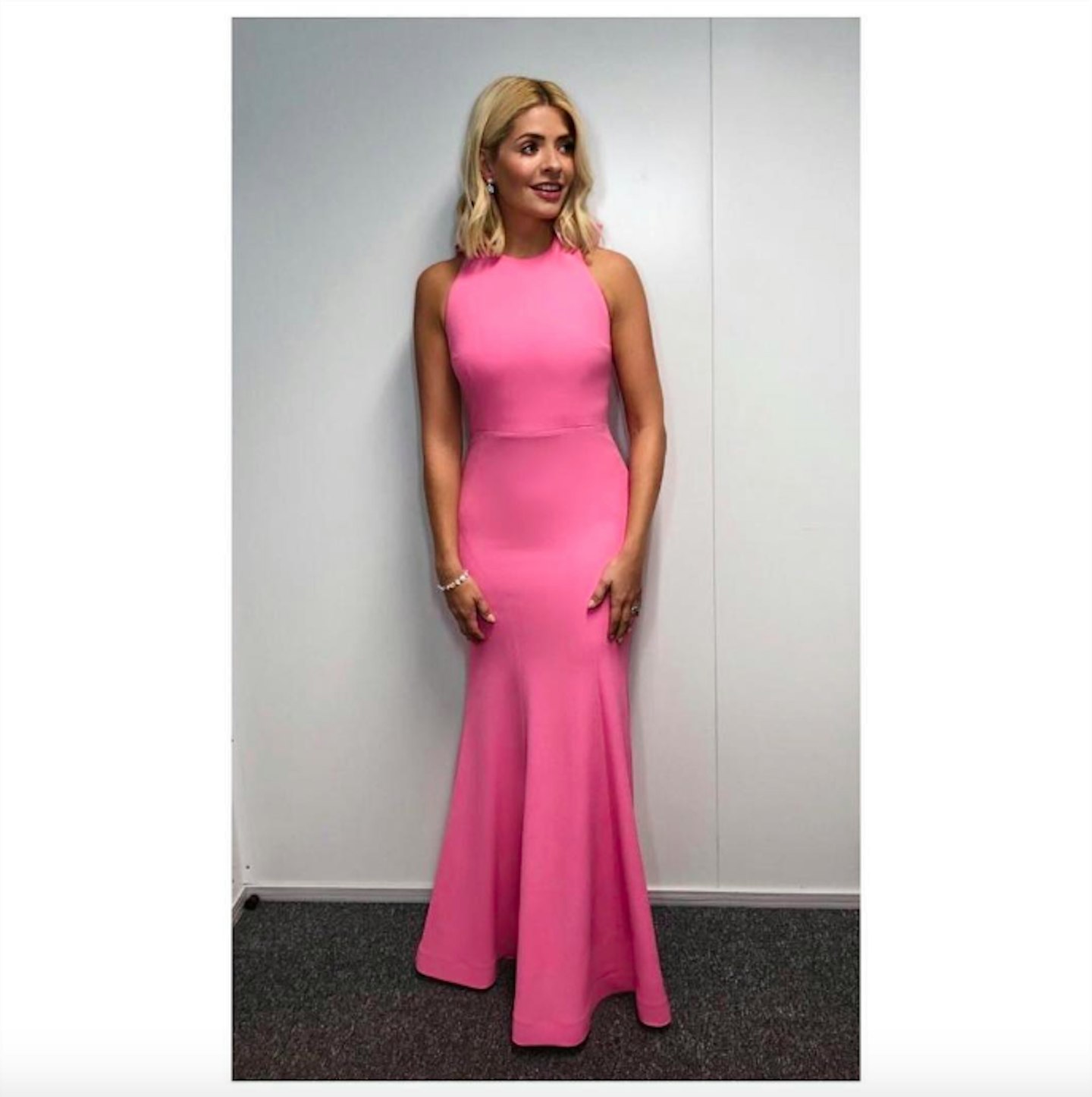 holly willoughby dancing on ice outfit week 2