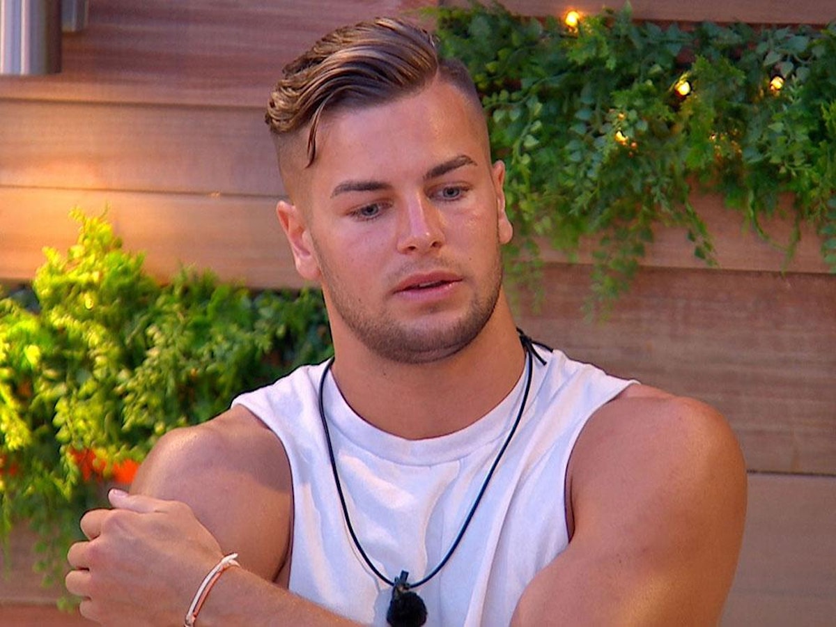 Love Island's Chris Hughes shows off lockdown body transformation - How Old Is Chris Hughes? Love Island Alum’s Real Age