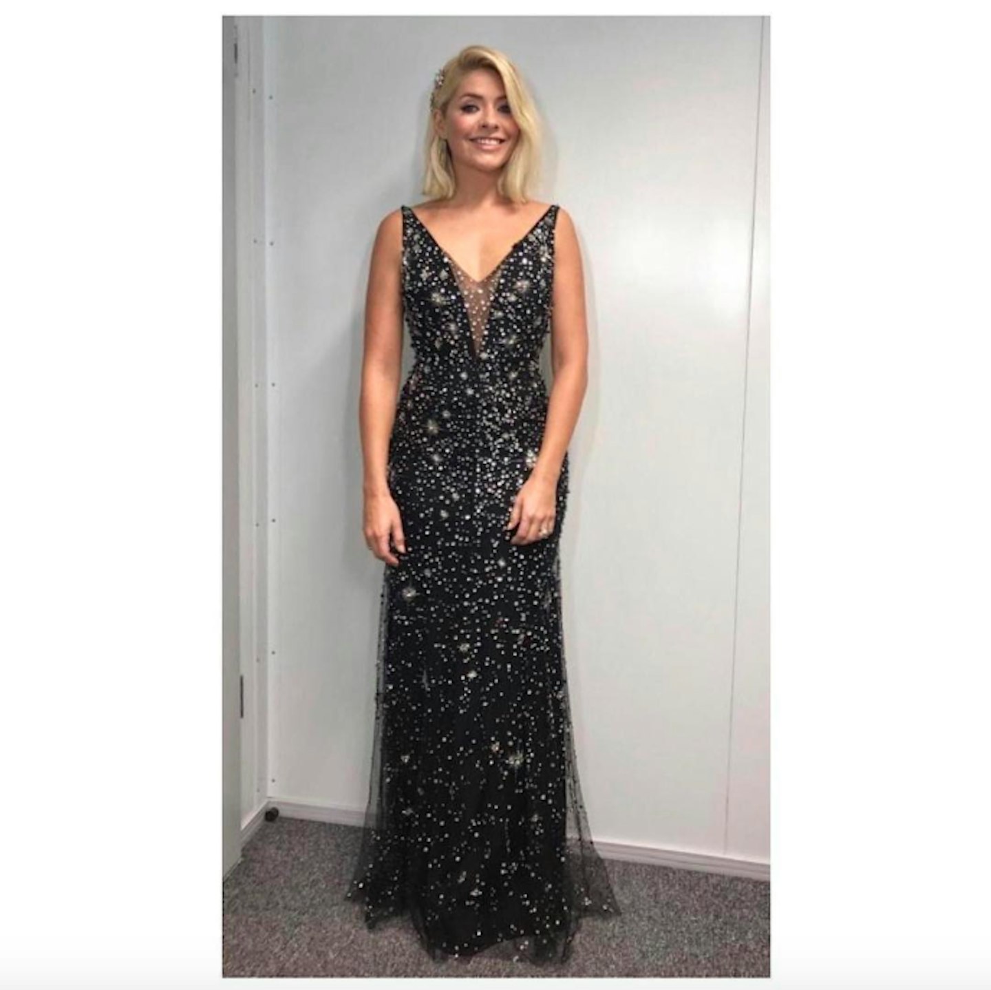 holly willoughby dancing on ice outfit week 6 2019
