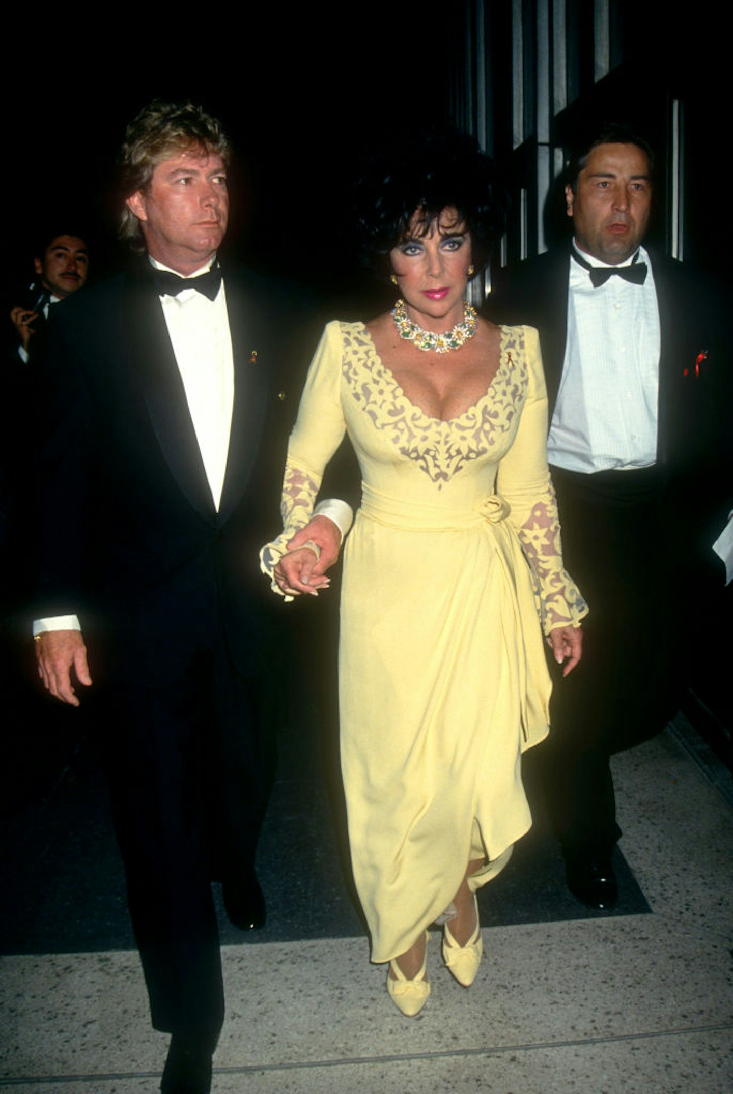 90s Oscars Fashion Elizabeth Taylor