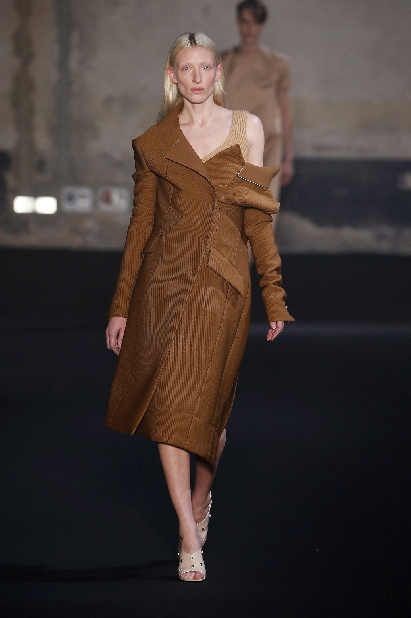 No. 21 AW19
