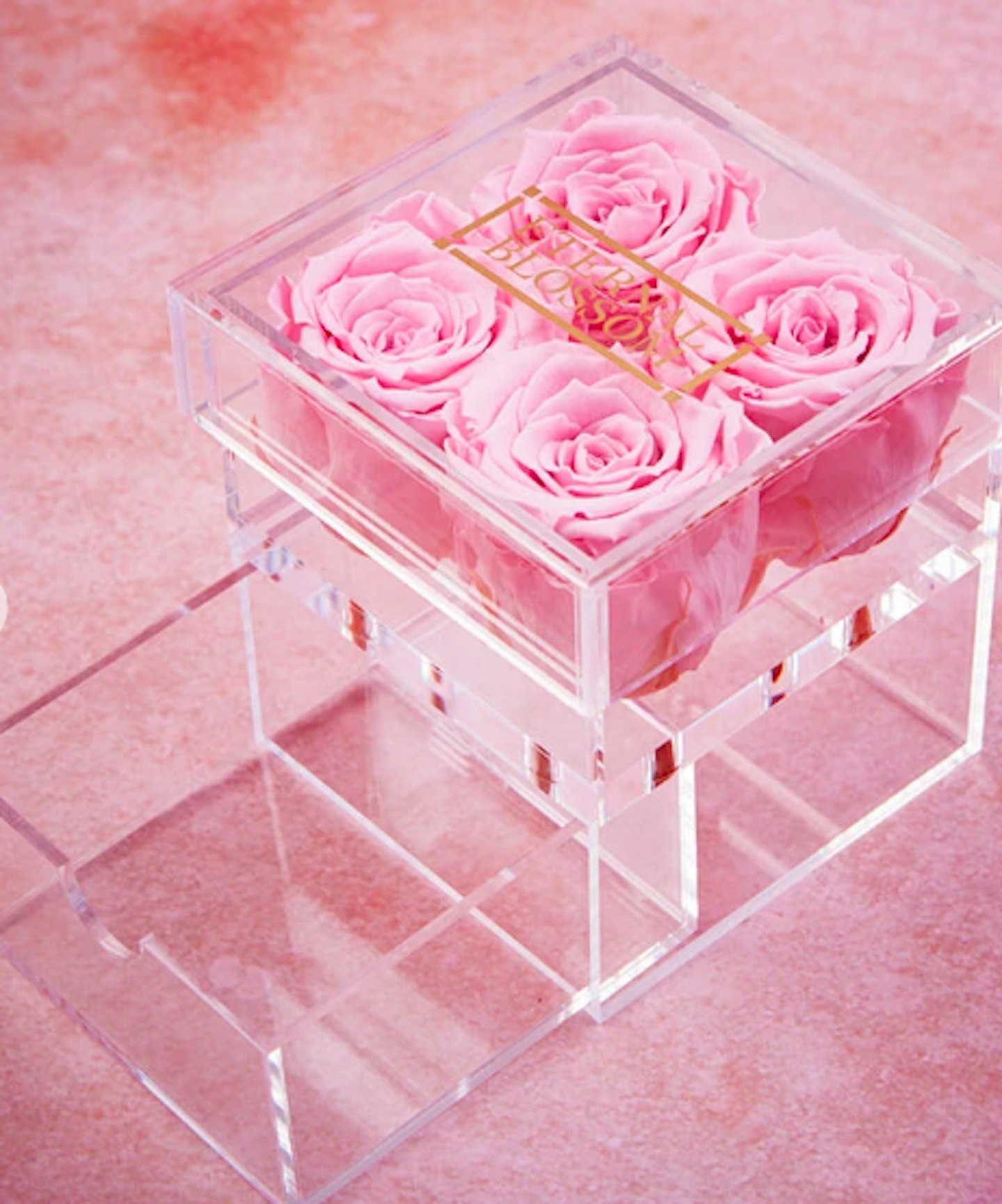 Roses make-up box